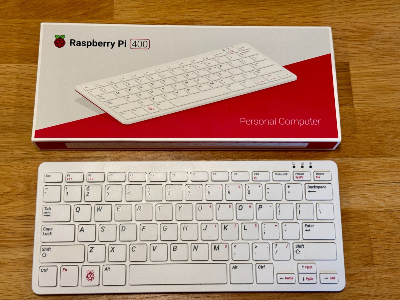 Raspberry Pi 400 personal computer kit - 4gb / 1.8GHz processor