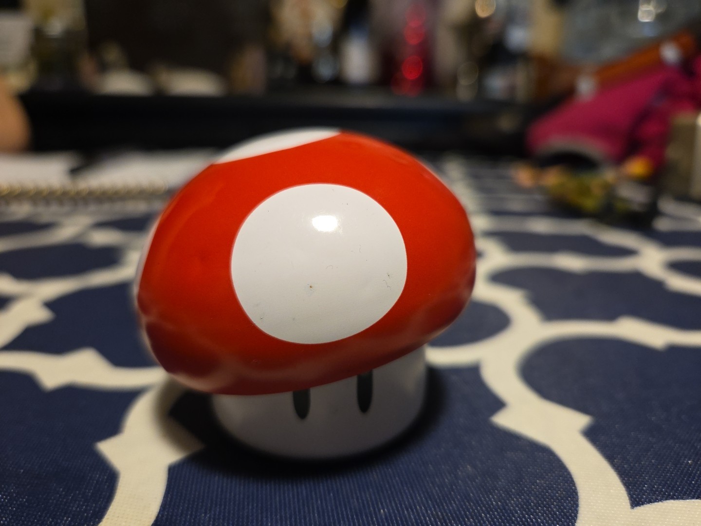 Red & White Mario MUSHROOM Super Mario Bros. 2.5 inch Nintendo Candy Tin EMPTY