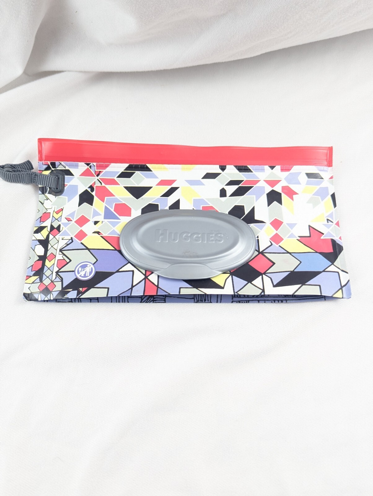 Huggies Clutch N Clean Refillable Pouch Baby Wipes Travel Dispenser