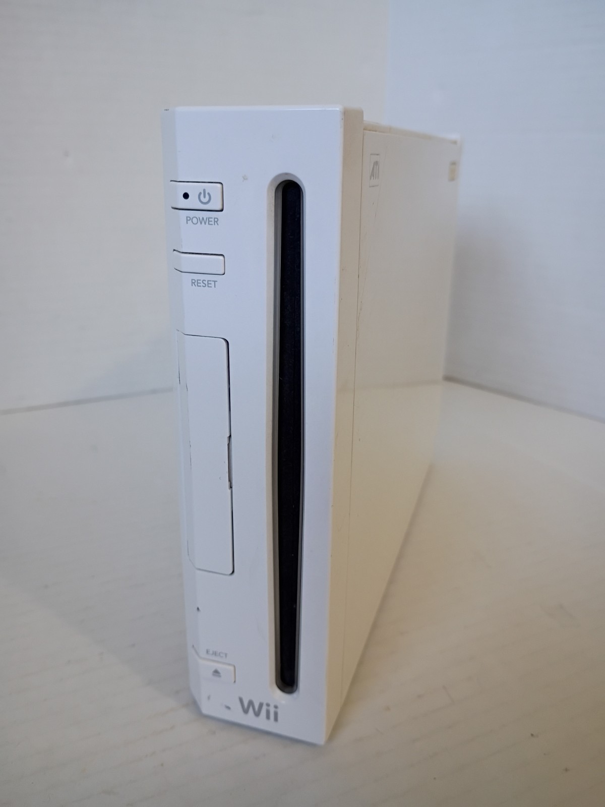 console only Nintendo Wii 2006 512 MB white parts repairs Model RVL001 UNTESTED 