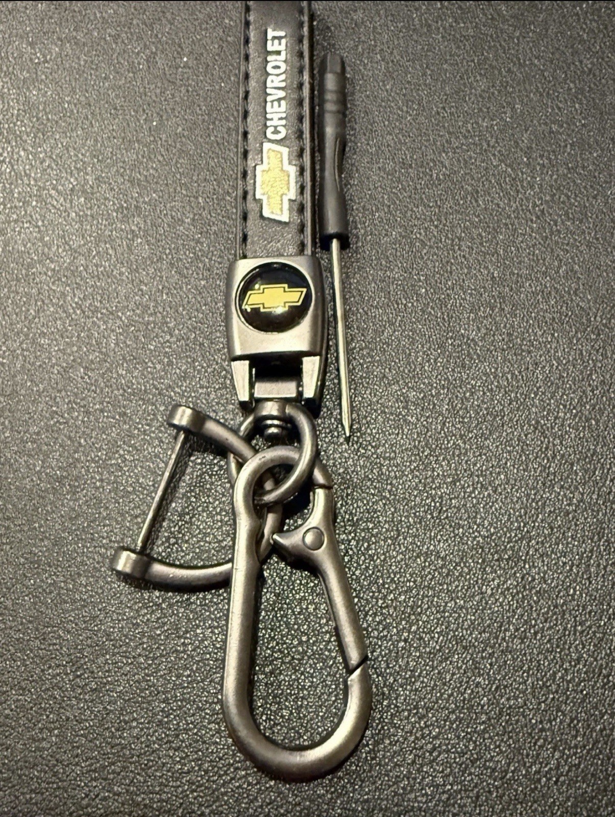 Leather Car Keychain Key Chain Chevrolet Bow Tie Yellow Logo Car Keychain NWT