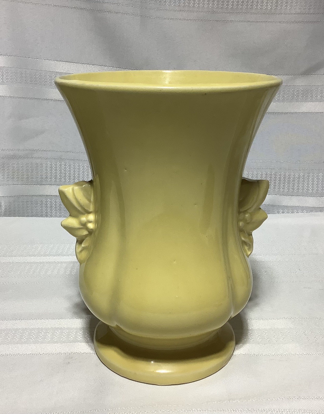VTG Yellow Glazed McCoy Flower Vase Leaf And Berry Motif