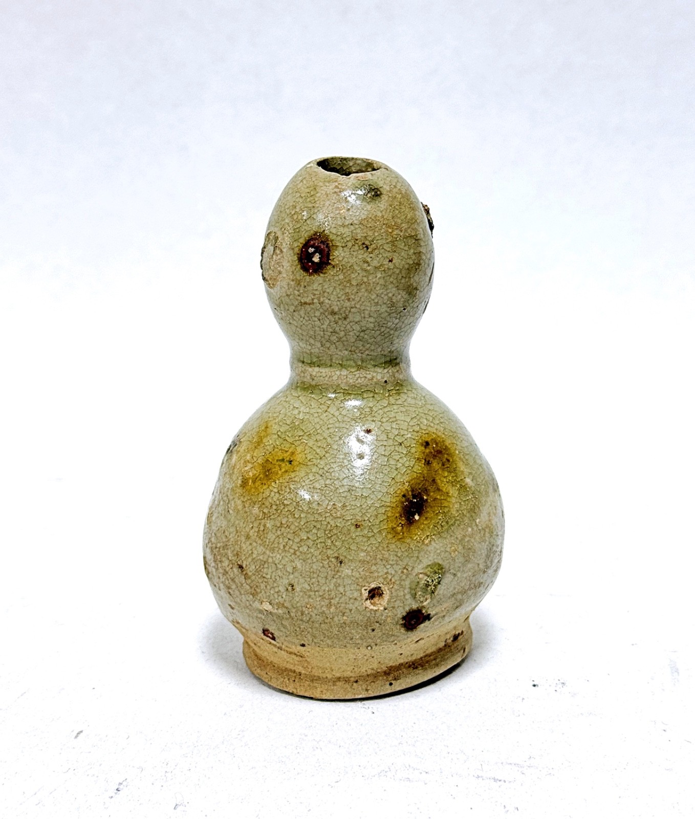 Fine antique 15th century Thai Sawankhalok pottery small double gourd vase
