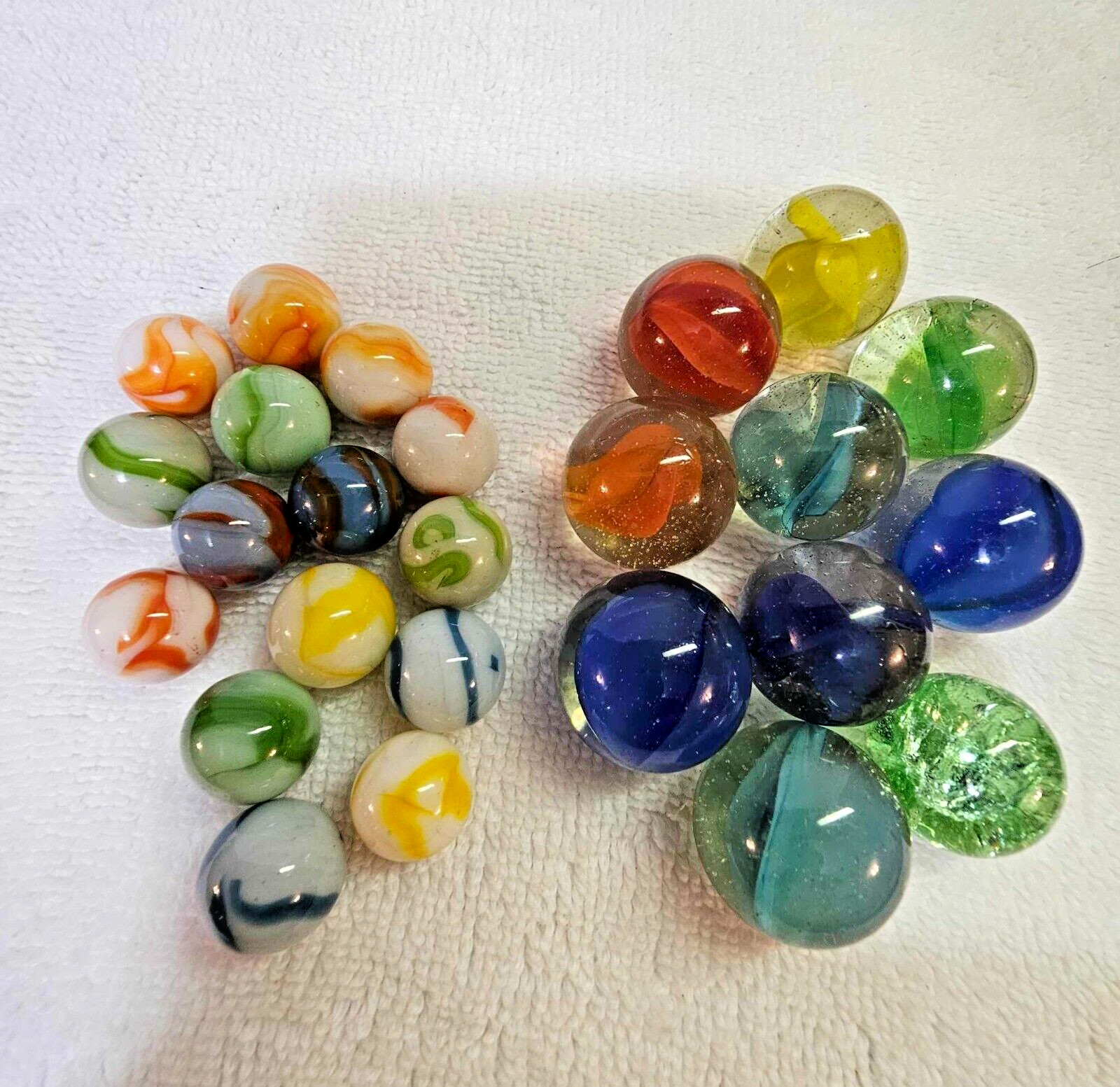 Lot of 25- Glass Marble Shooters Cat Eyes Swirl Blue Green small medium- G4
