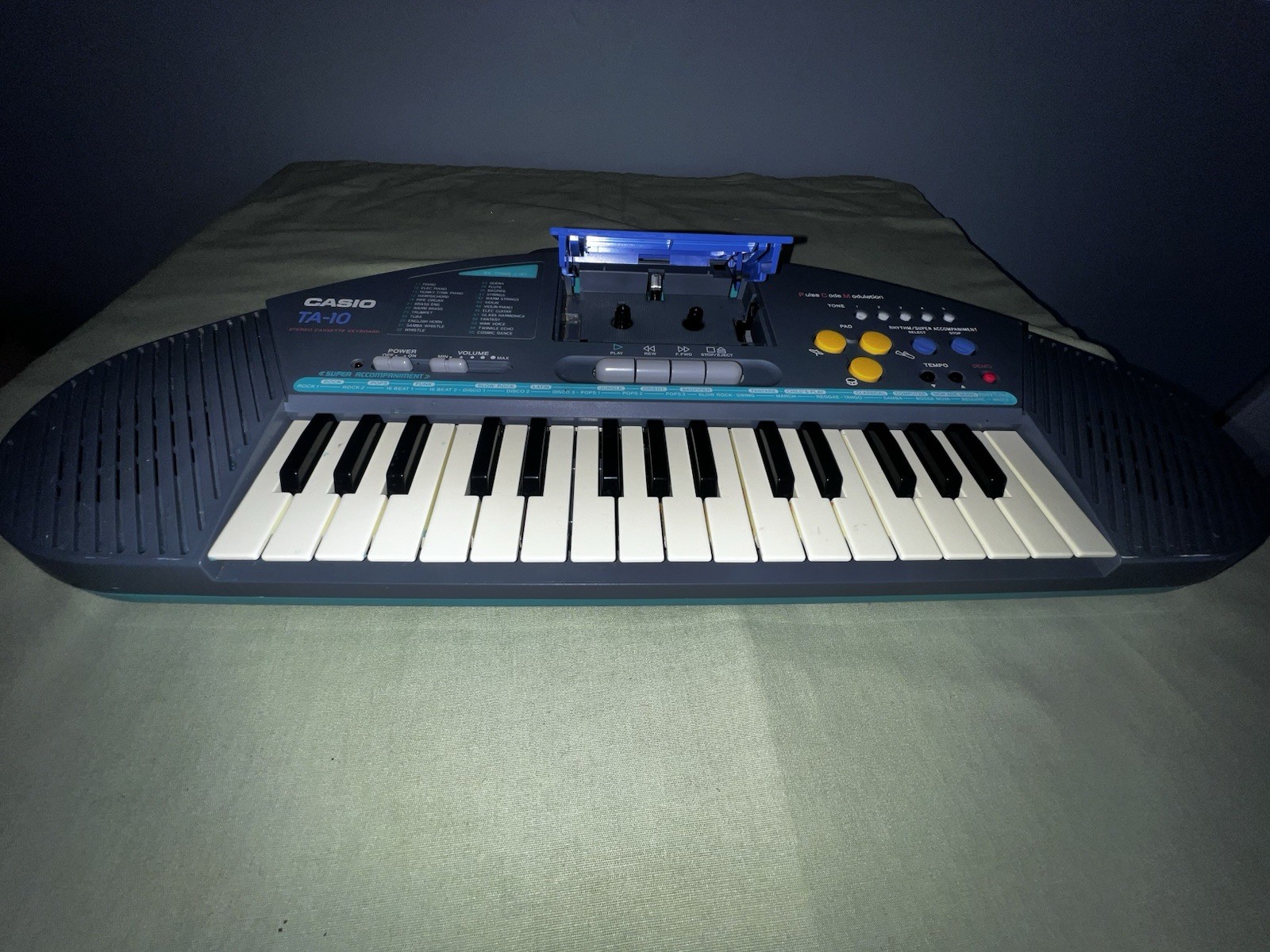 Casio TA-10 32-Key Electronic Keyboard Built-in Speaker Black Blue