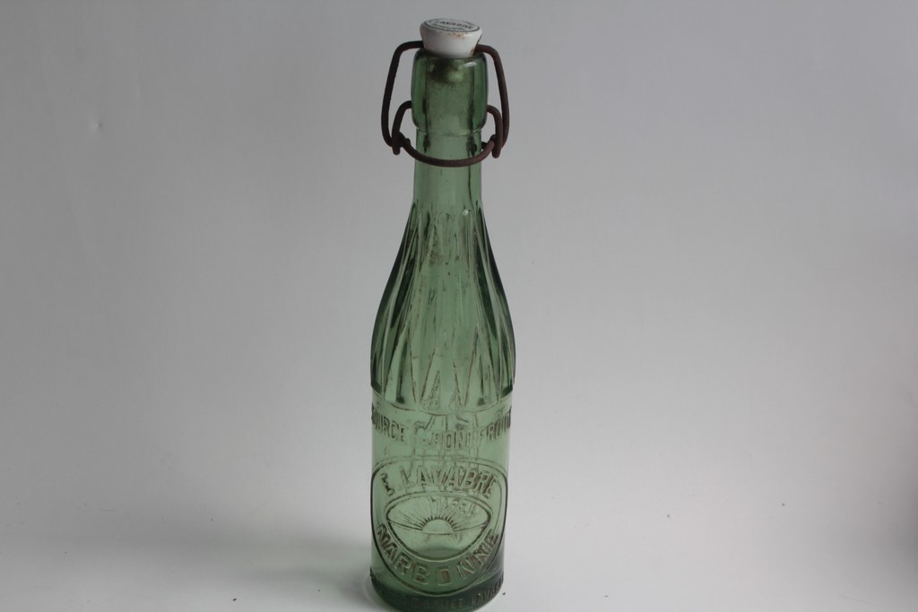 Vintage glass lemonade bottle, E. Lavabre, Narbonne (73118)