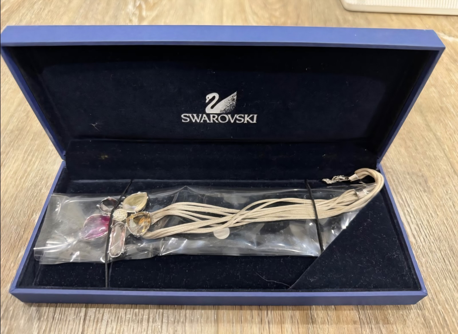 Swarovski® signed SWAN Crystal Flower Heritage Necklace Pendant 1029633 silver 