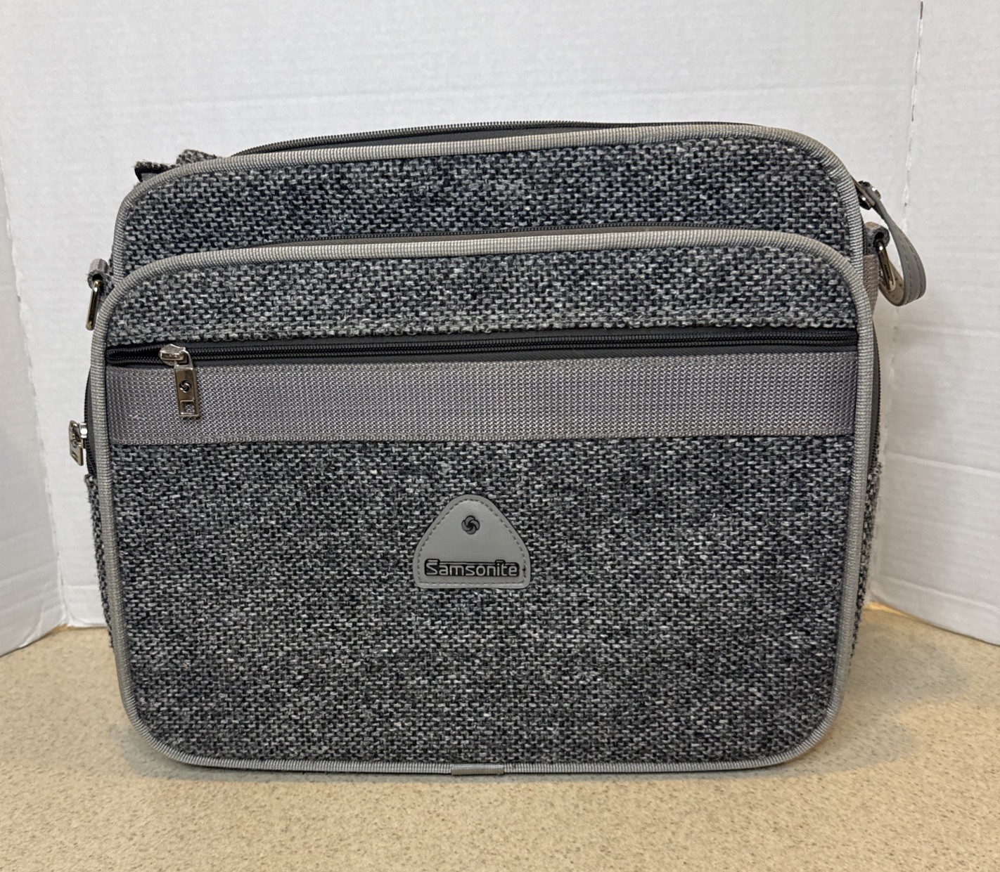 VINTAGE SAMSONITE 1987 Profile Tweed Gray  Messenger / Laptop Shoulder Bag