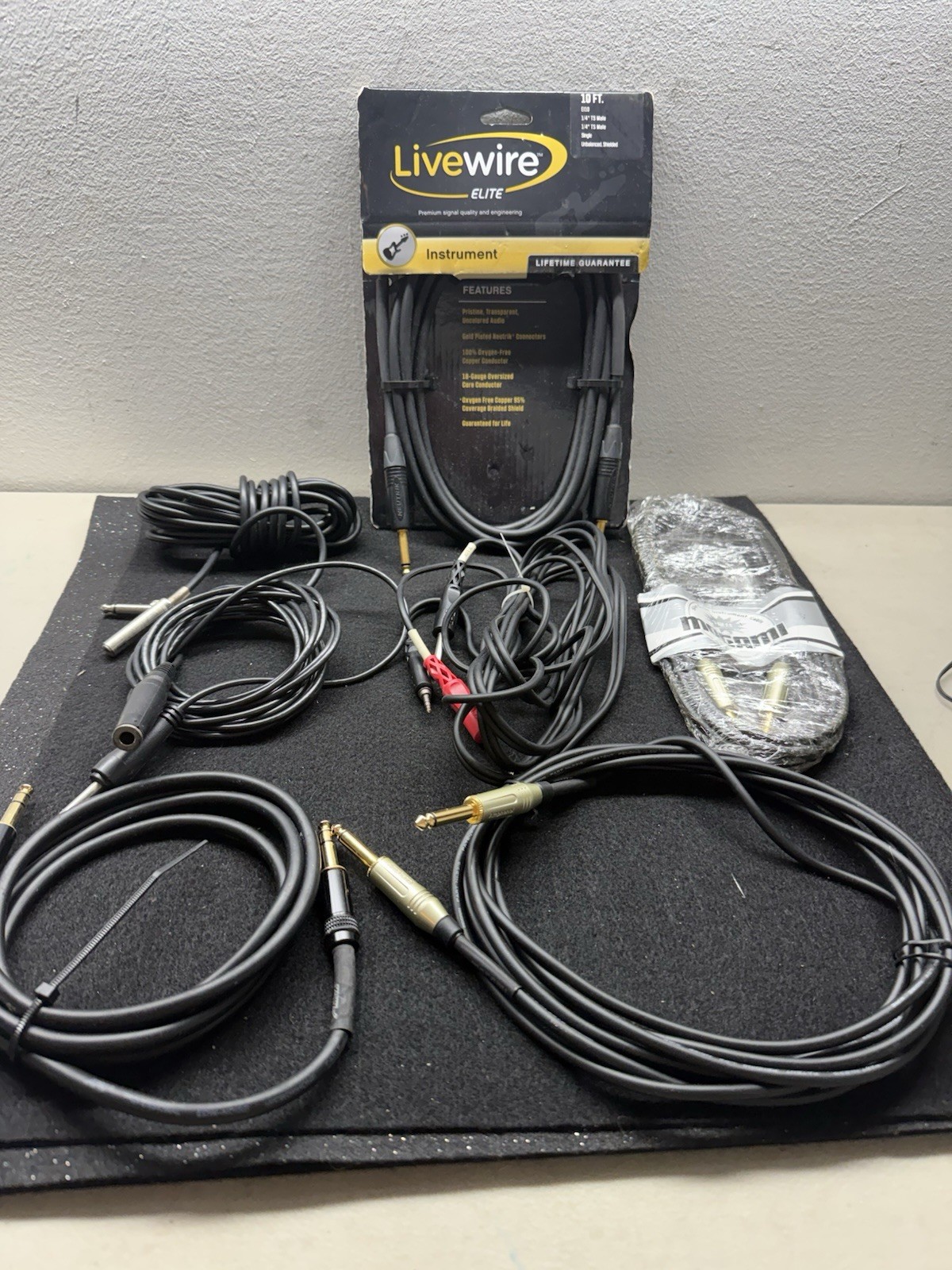 Instrument Cables Lot. Guitars, Amps, Keyboards. Mogami, Livewire. New!