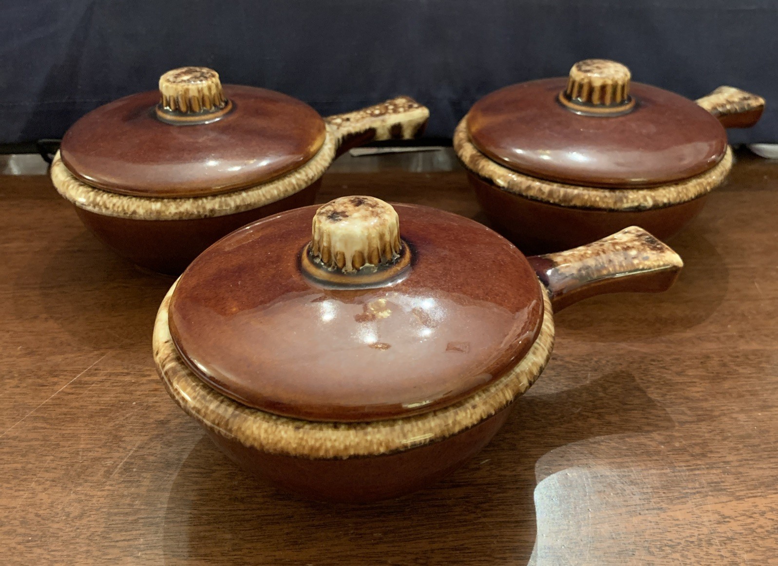 Set Of 3 USA Brown Drip Pottery Soup Bowls W/ Lid & Lug Handle Oven Proof