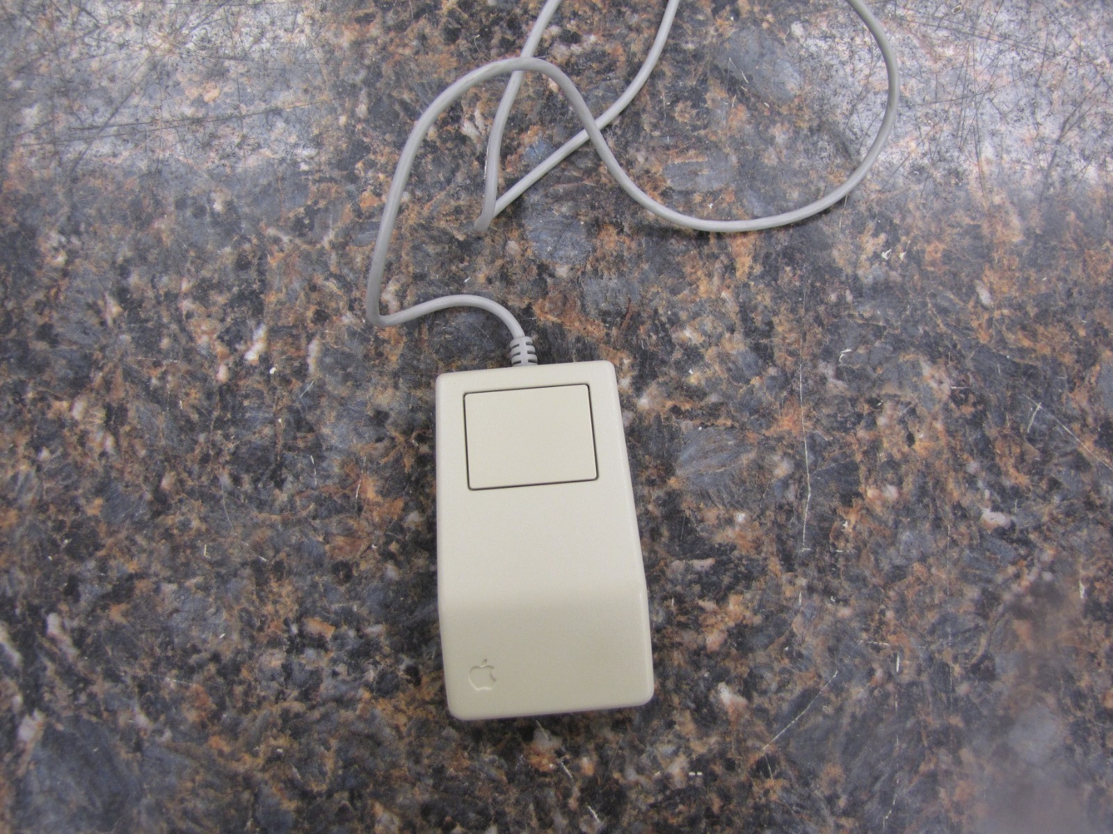 VINTAGE Apple Desktop Bus Mouse G5431 - Works - MZ42