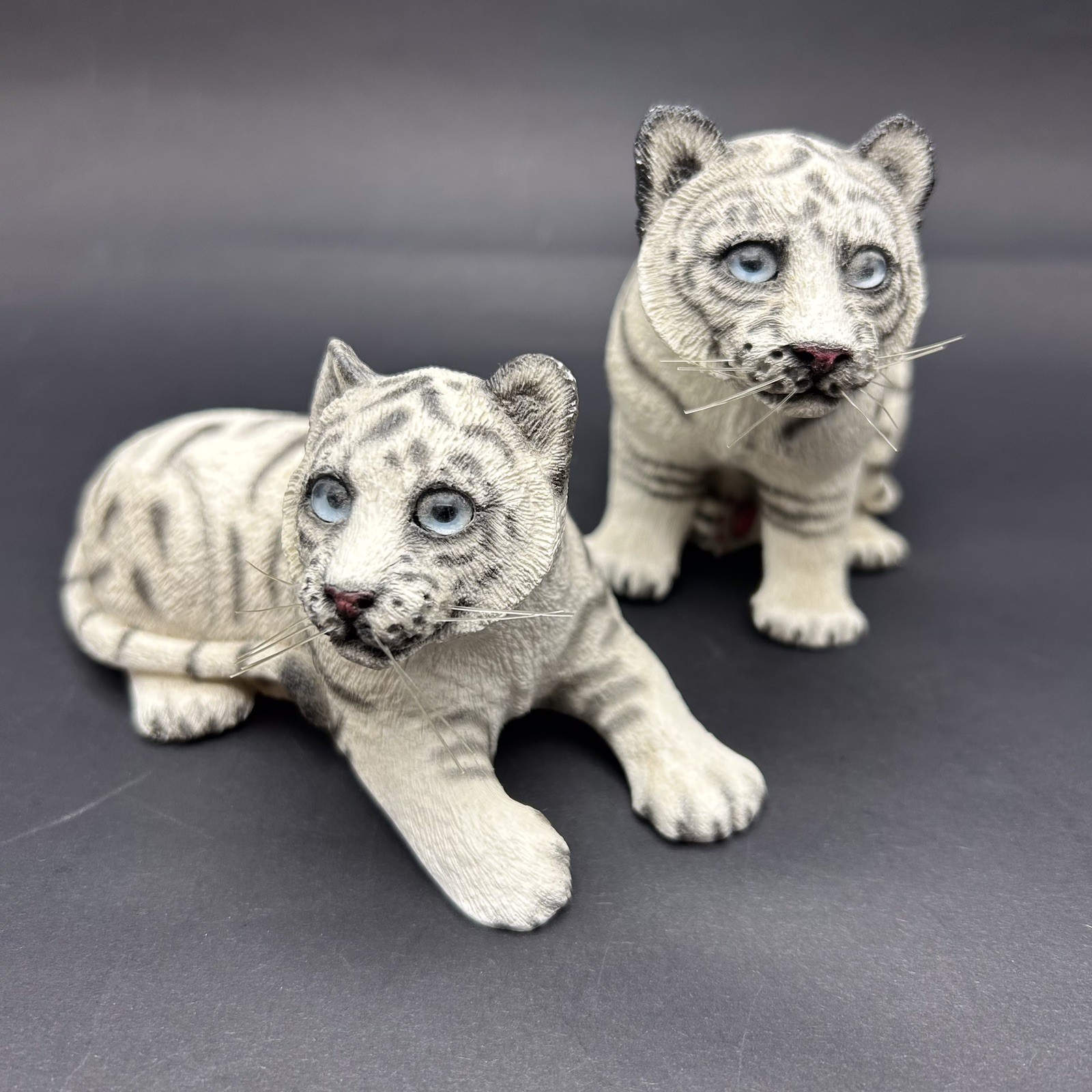 Pair Of Exotic White Bengal Tiger Figurines by Rosanna Davalos 1989 Blue Eye