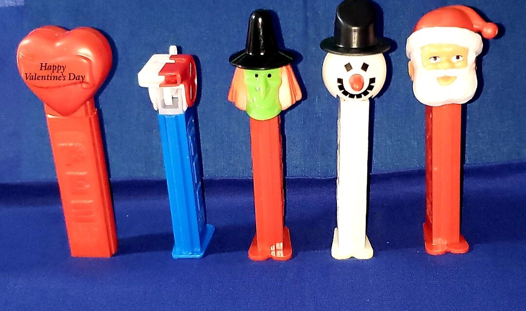 Mixed Holiday 5 pc Lot 1990s PEZ (Loose) Heart Whistle Witch Snowman Santa
