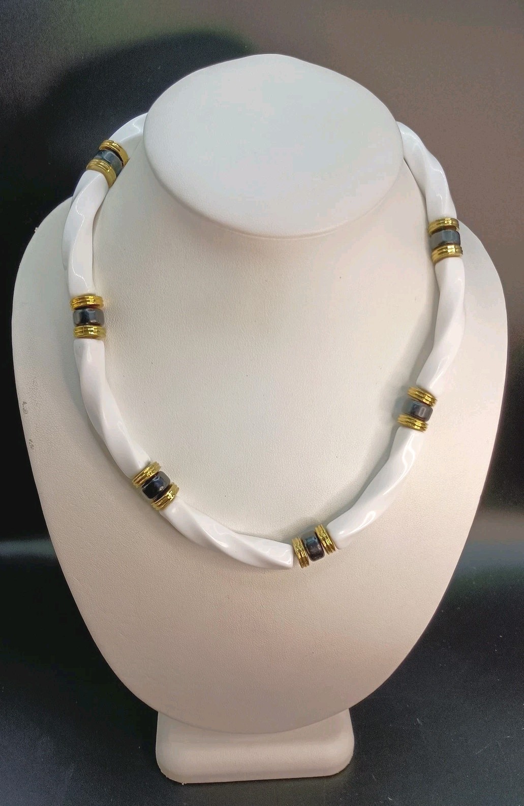 Vintage White Beaded Necklace Tube Bar Twist Black Gold Tone 19"