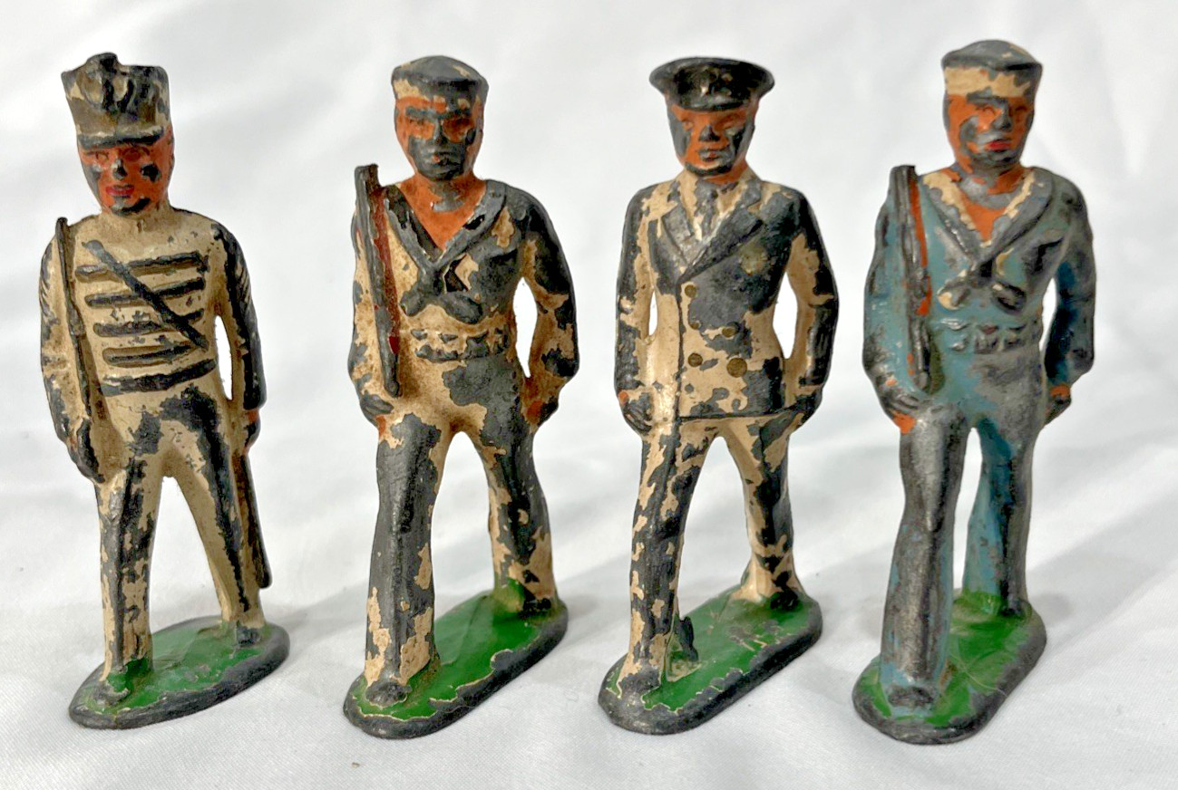 Lot of 4 Barclay Manoil Lead Soldiers