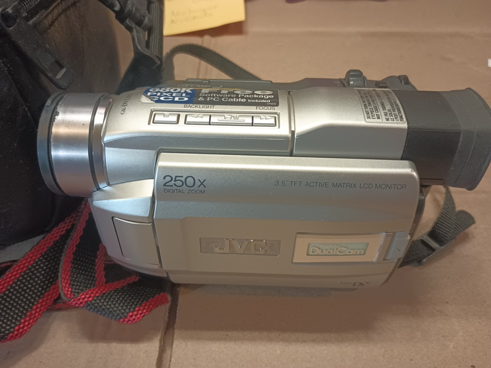 JVC GR-DVL805 MiniDv Camcorder VCR 100% Untested As Is NO WIRES OR CHARGER 