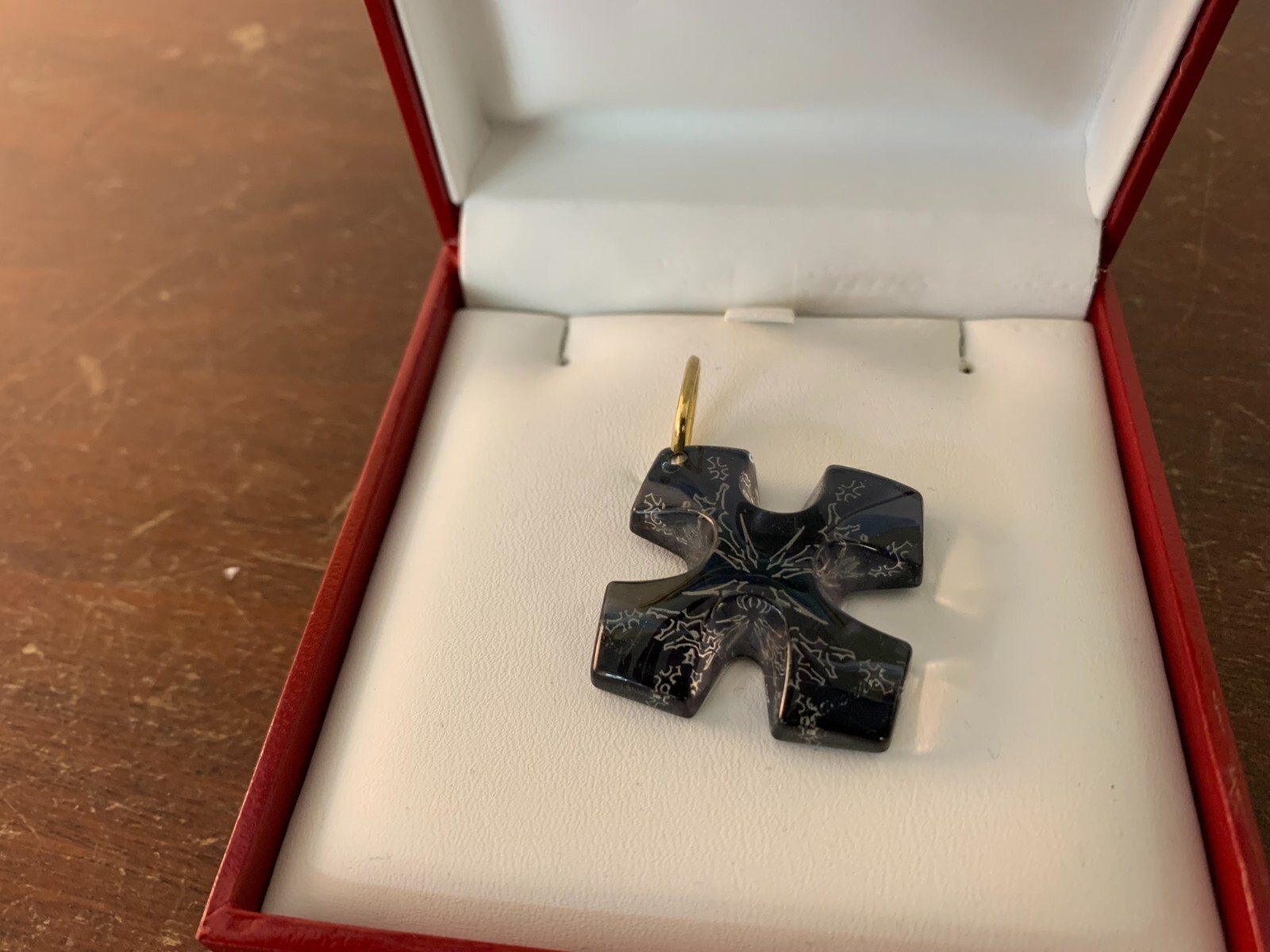 Cross Occitane IN Black Crystal Baccarat modèle1