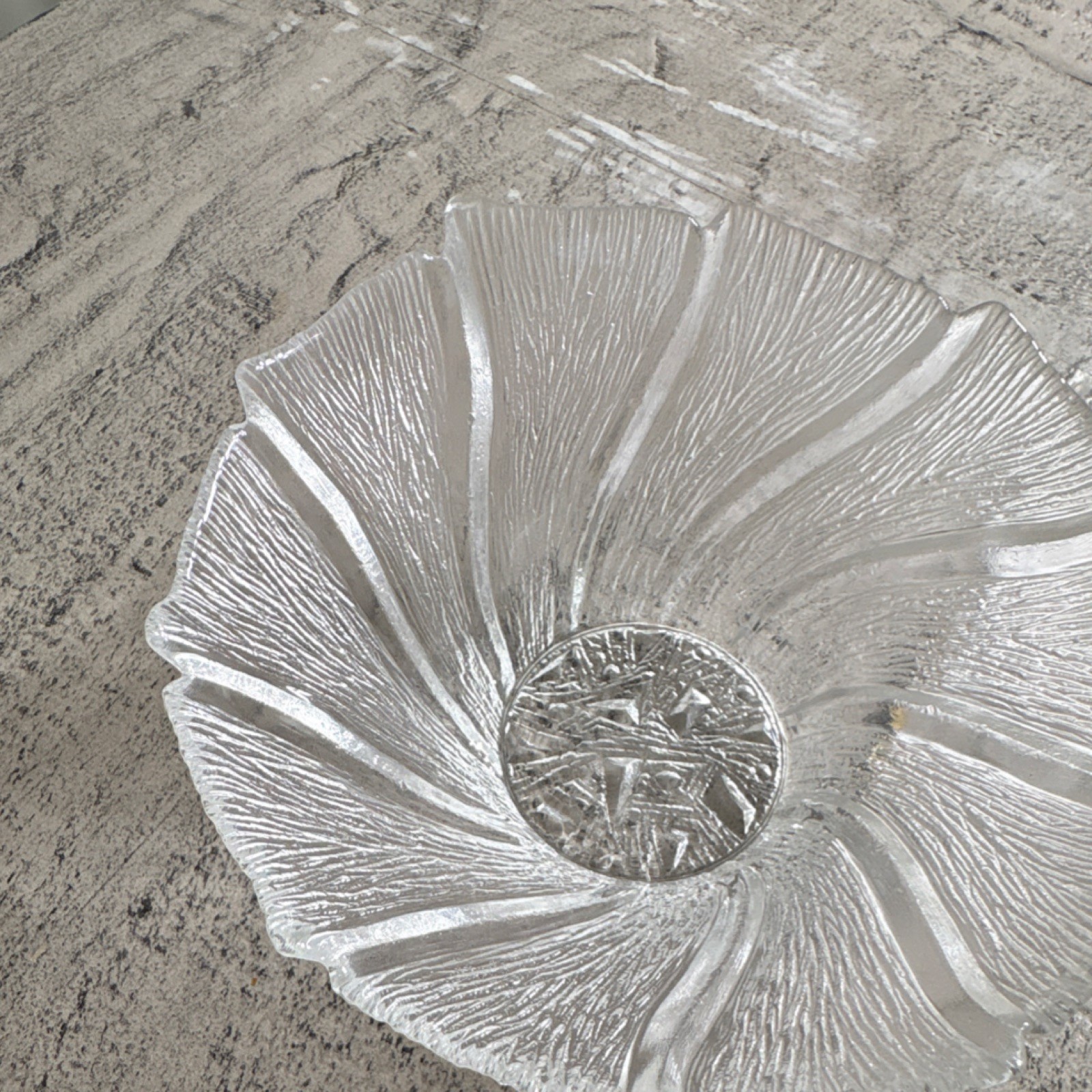 Clear Textured Glass Art Bowl Glossy Round Decorative Art Glass