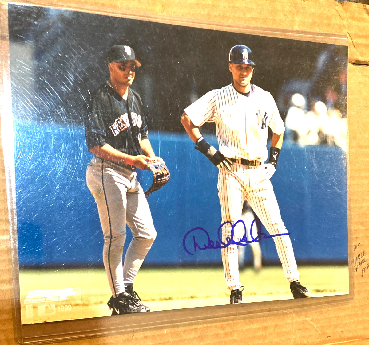 DEREK JETER  NEW YORK YANKEES SIGNED AUTOS 8X10 COLOR PHOTO CERT.