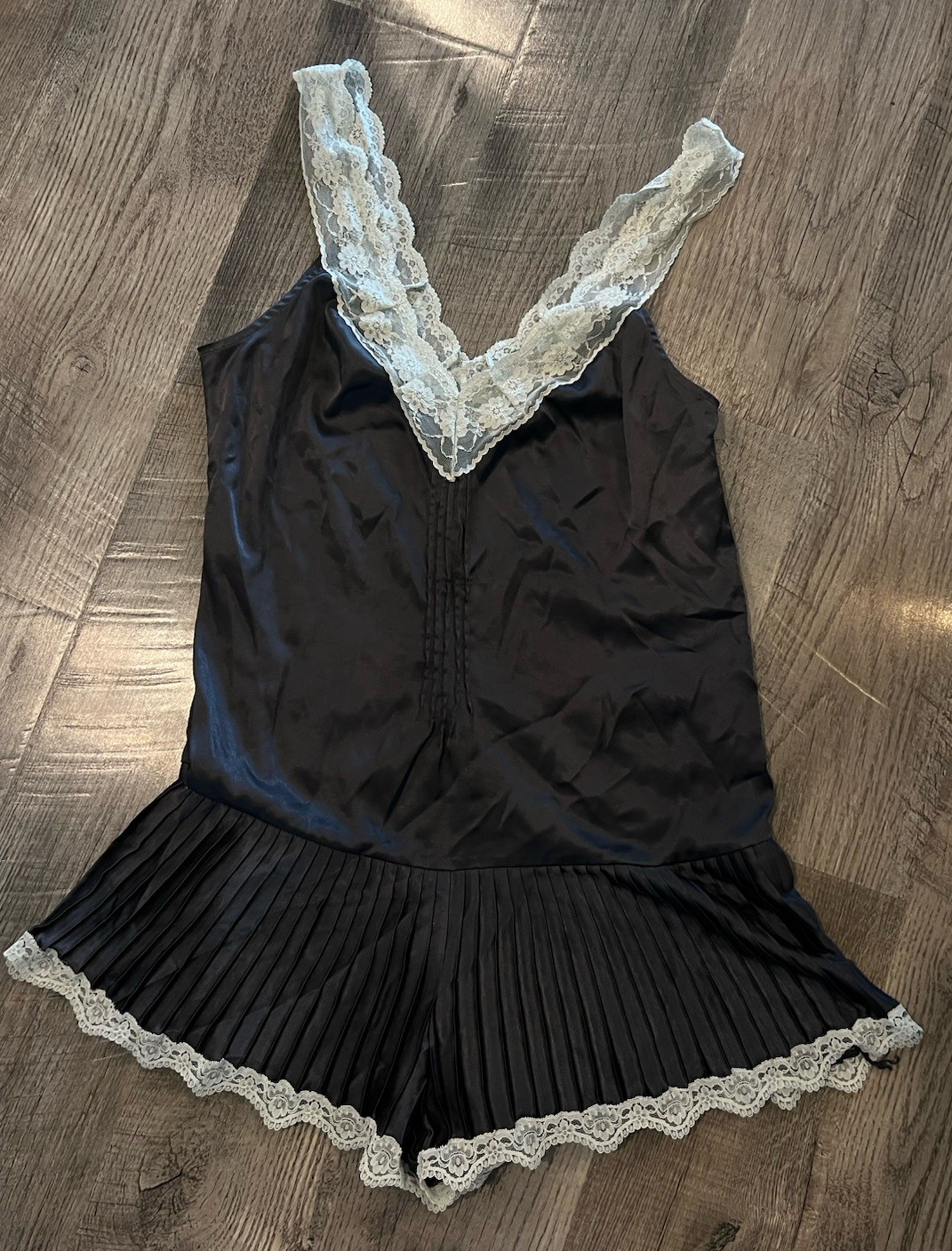 Vintage Victoria's Secret Black White Lace Babydoll Romper Regular Size L