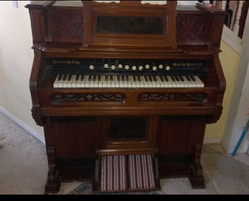 Antique Western Cottage Vintage Pump Organ *WORKS*