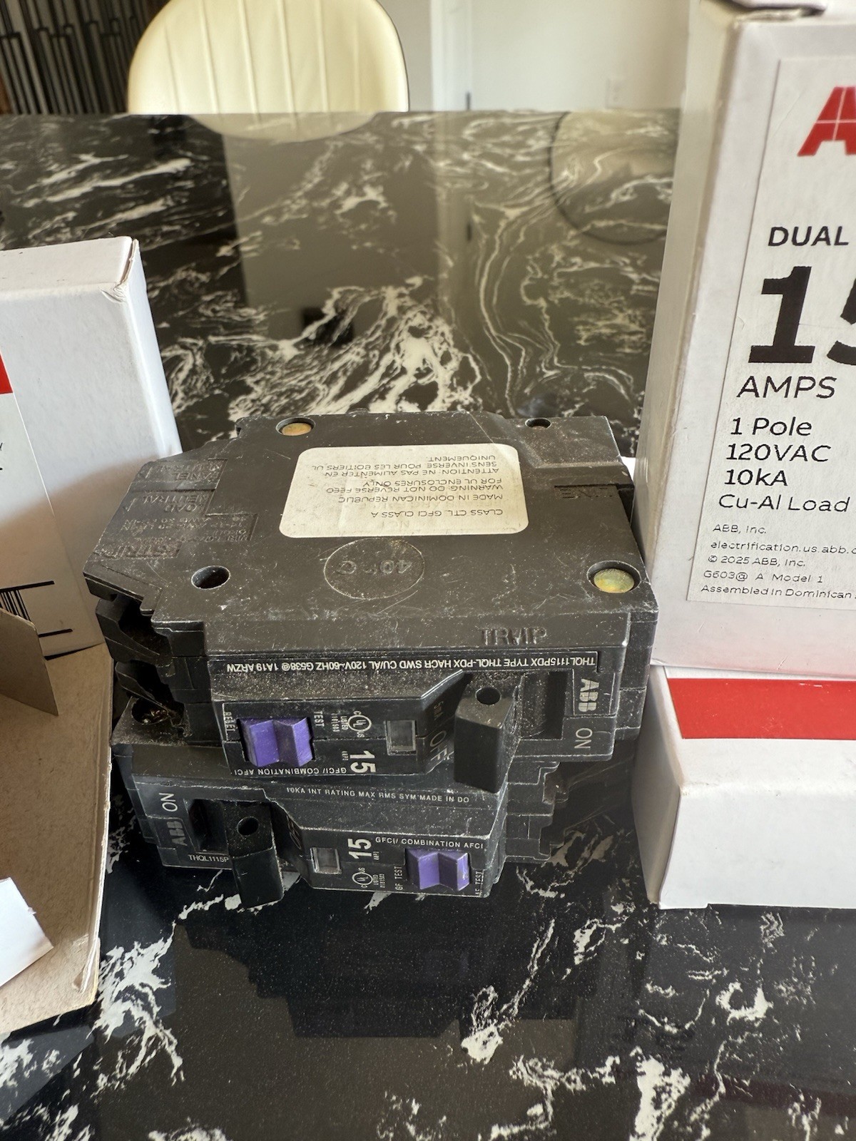  6 pieces ABB THQL1115PDF Dual Function Circuit Breaker 15A 1-Pole 120VAC