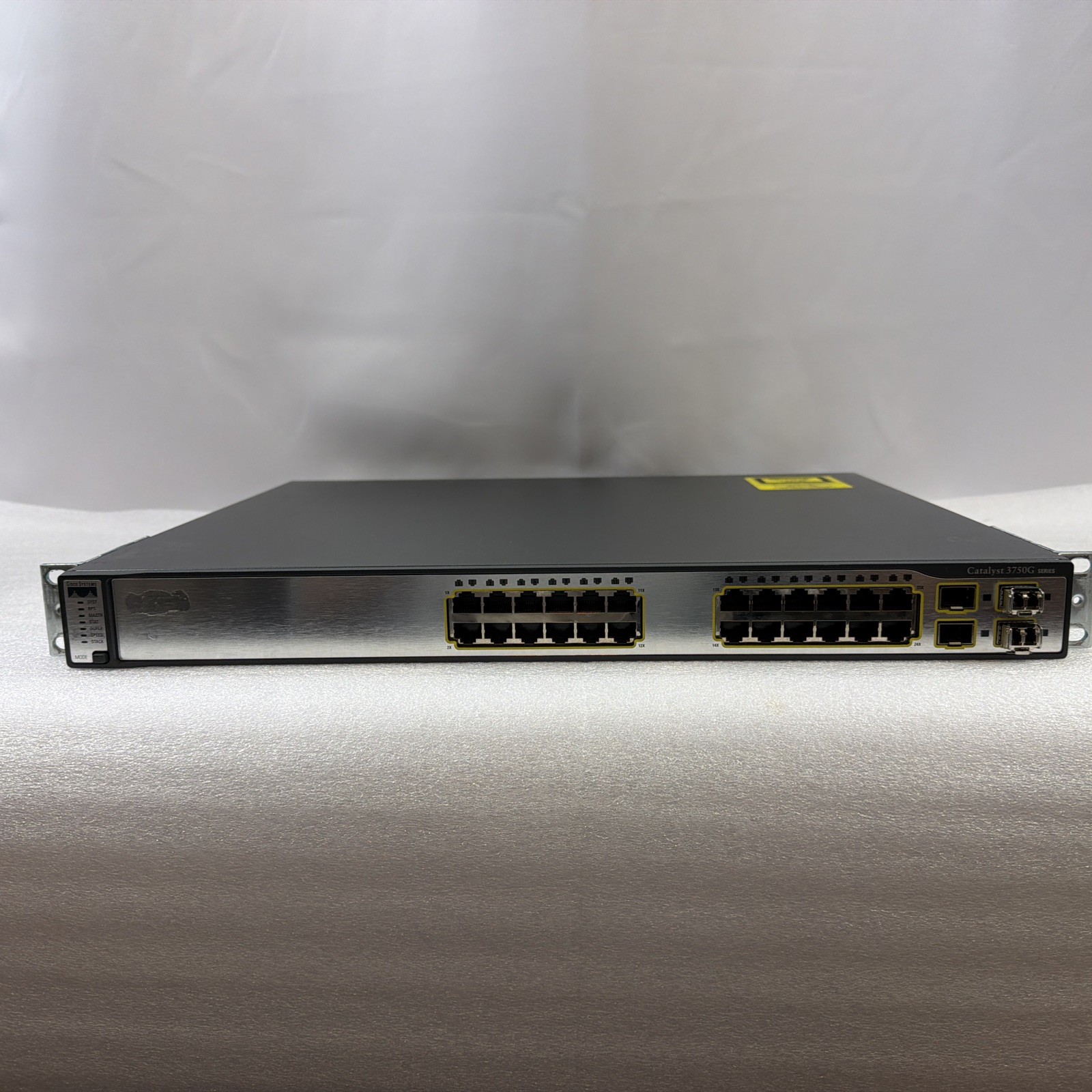 Cisco Catalyst 3750G 24 Port Managed Gigabit Switch 4xSFP WS-C3750G-24TS-S1U V03