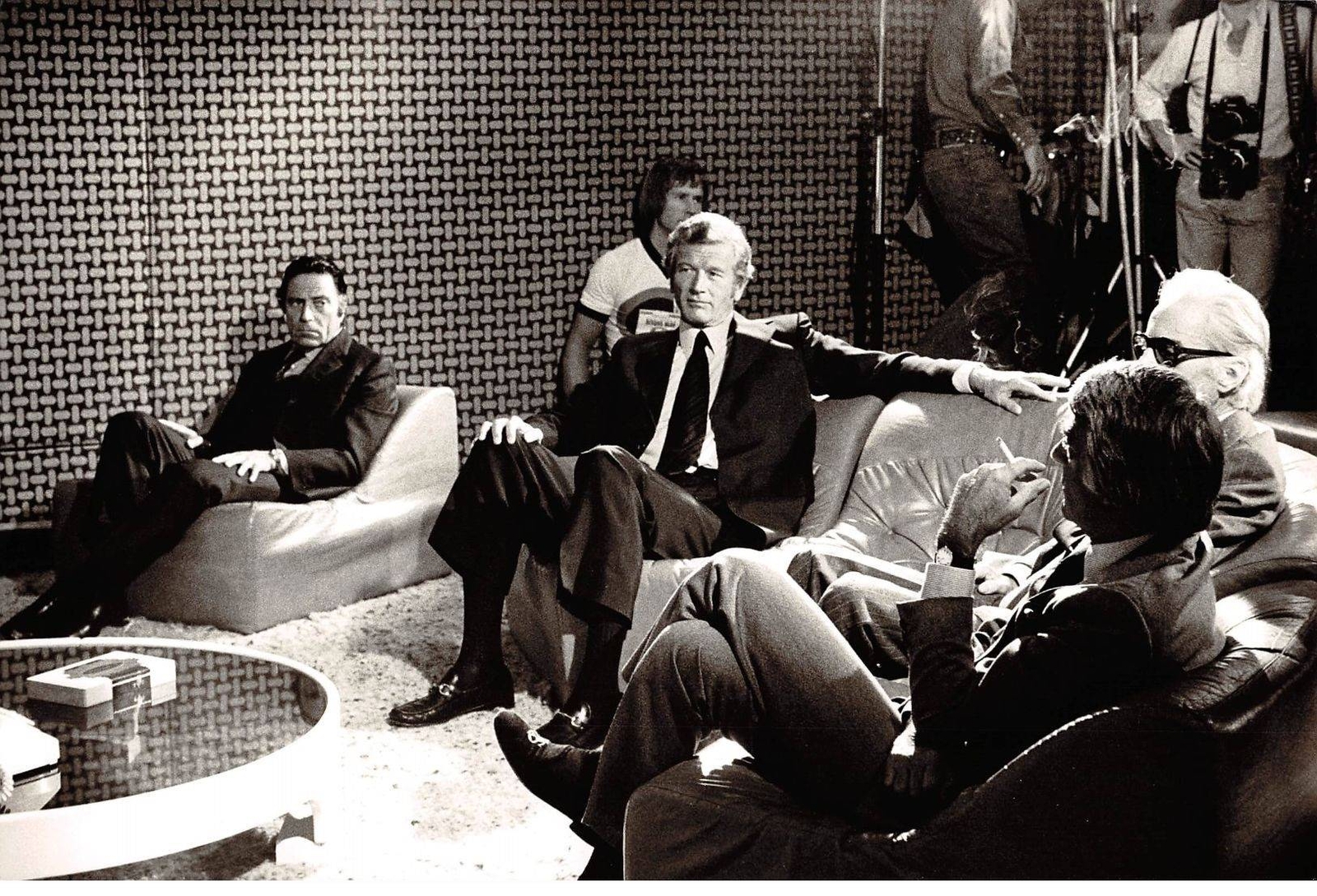 Press Photo AM21338 Approximately 24X18 CM 1974 John Lindsay And Men At Ident