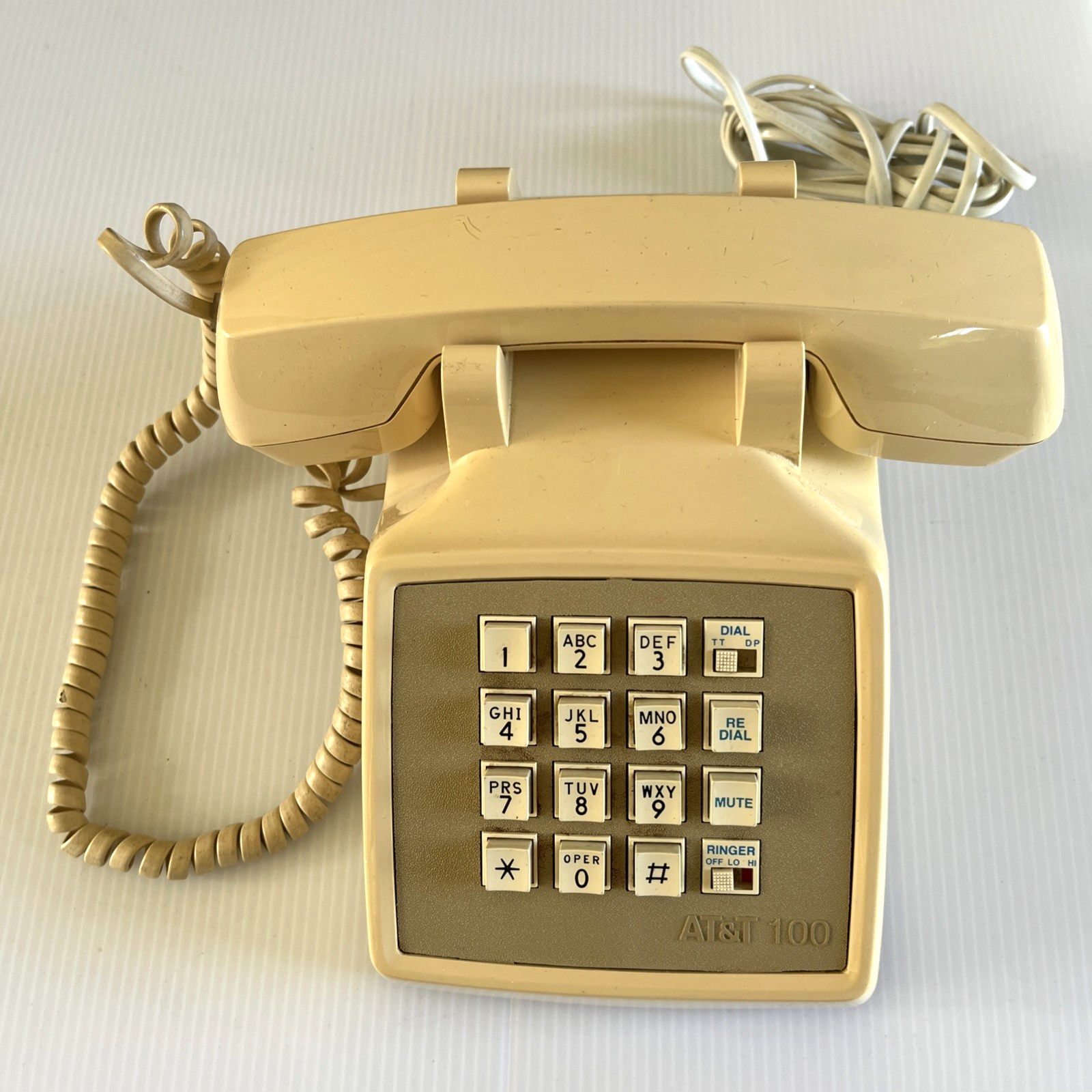 Vintage Desktop AT&T Traditional 100 Beige Push Button Working Telephone