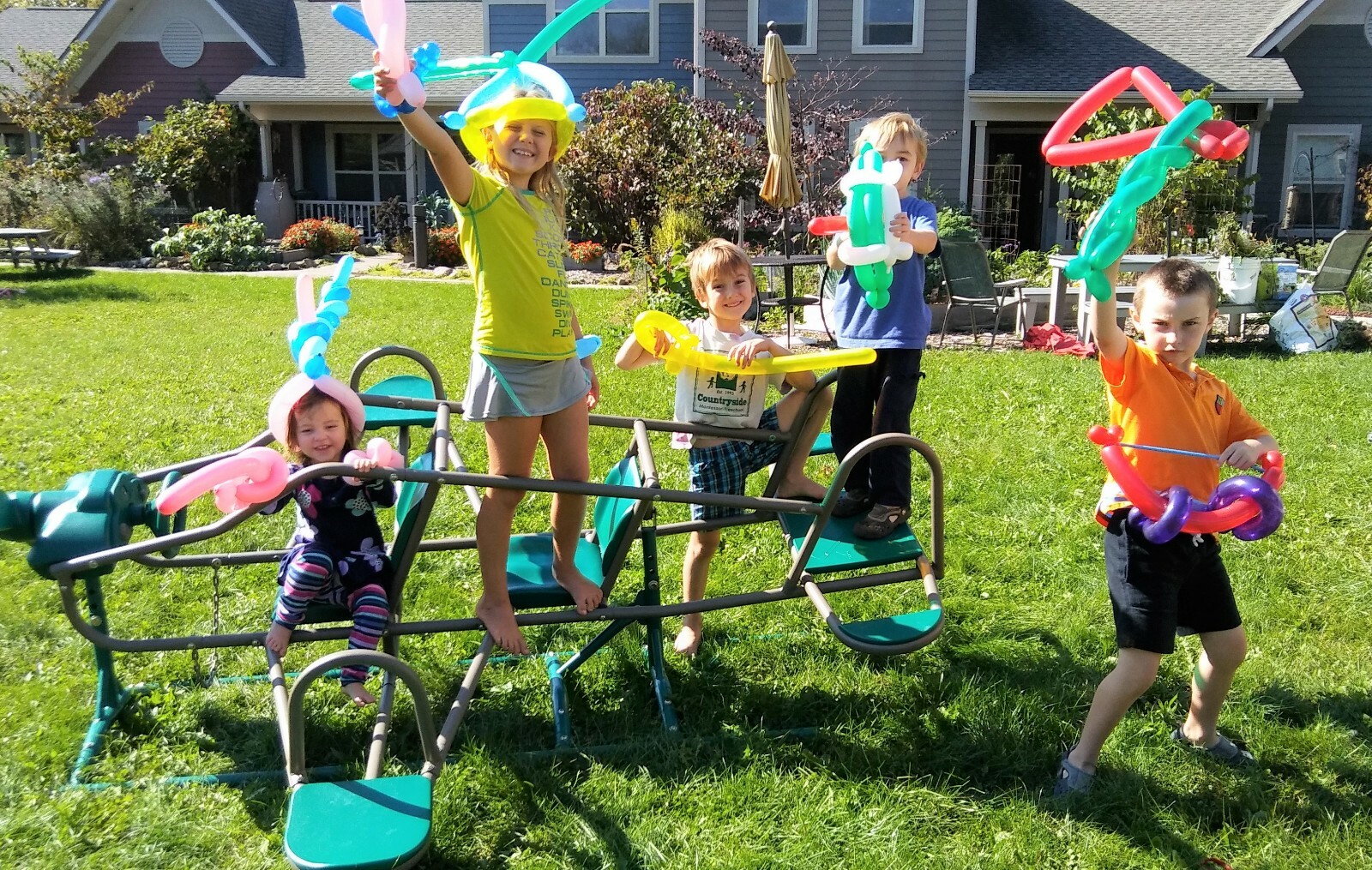 Fun & Energetic Balloon Twisting Service, Madison, WI --Twist N Shout Balloons