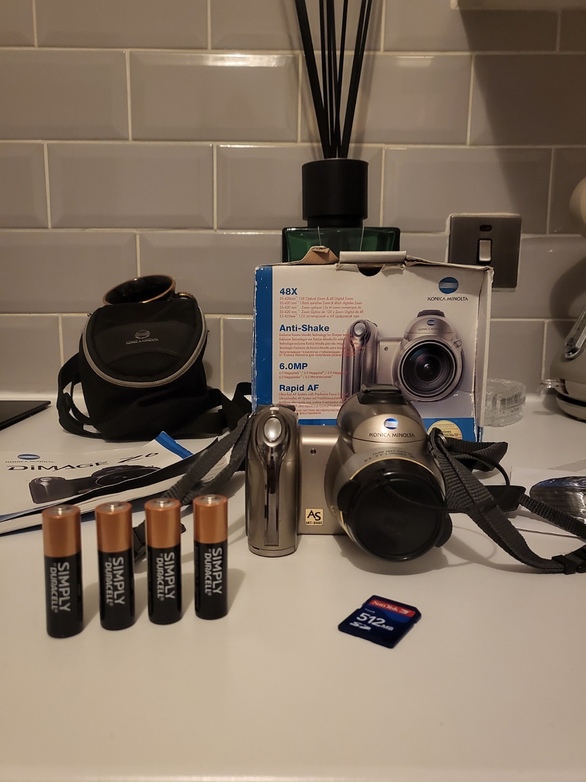 Konica Minolta Dimage Z6 Digital Camera 6MP 12x Zoom  SD Card & Case Tested