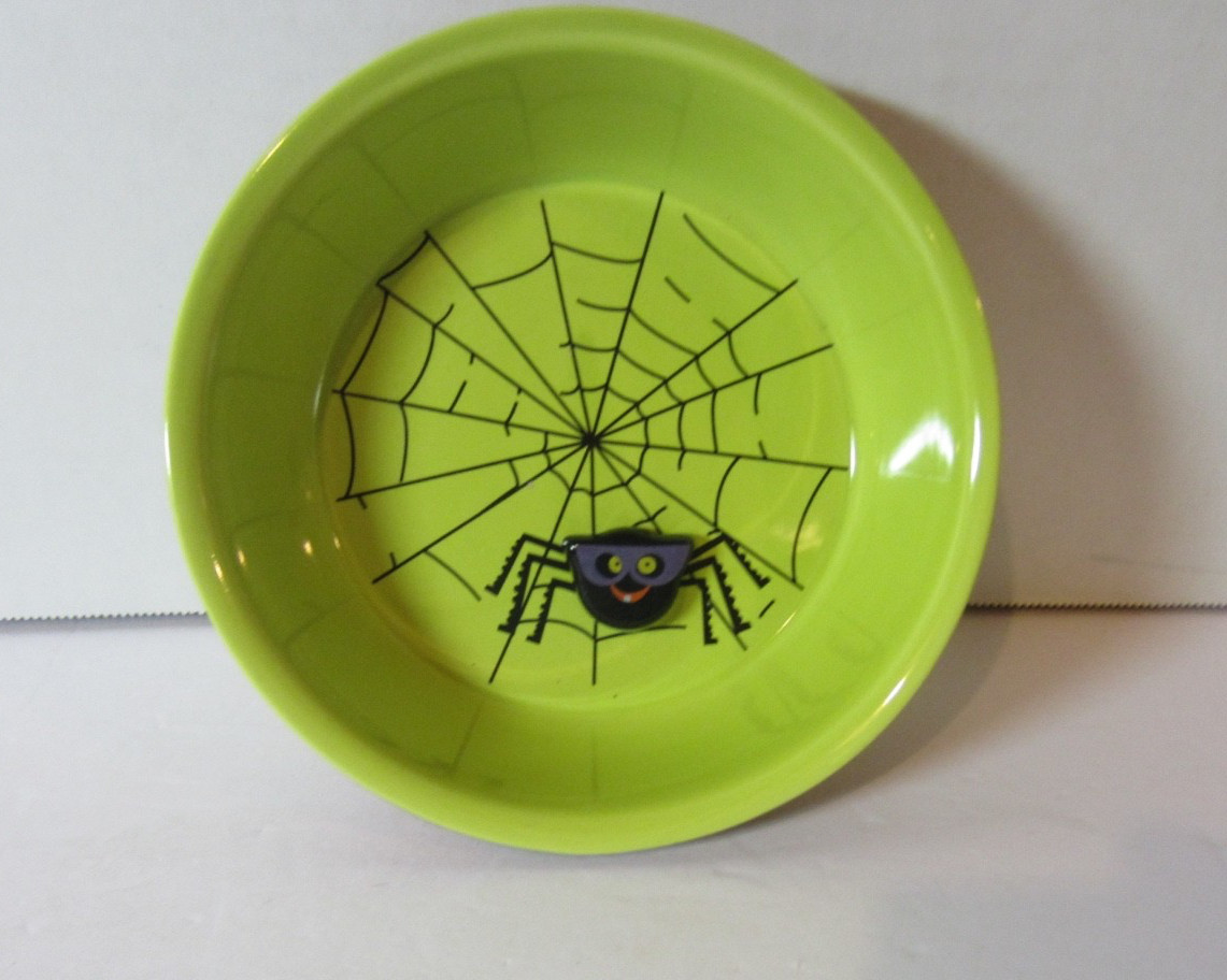 Hallmark 2009 3-D Spider Halloween Candy Bowl- 6" Diameter- Used (138D4)