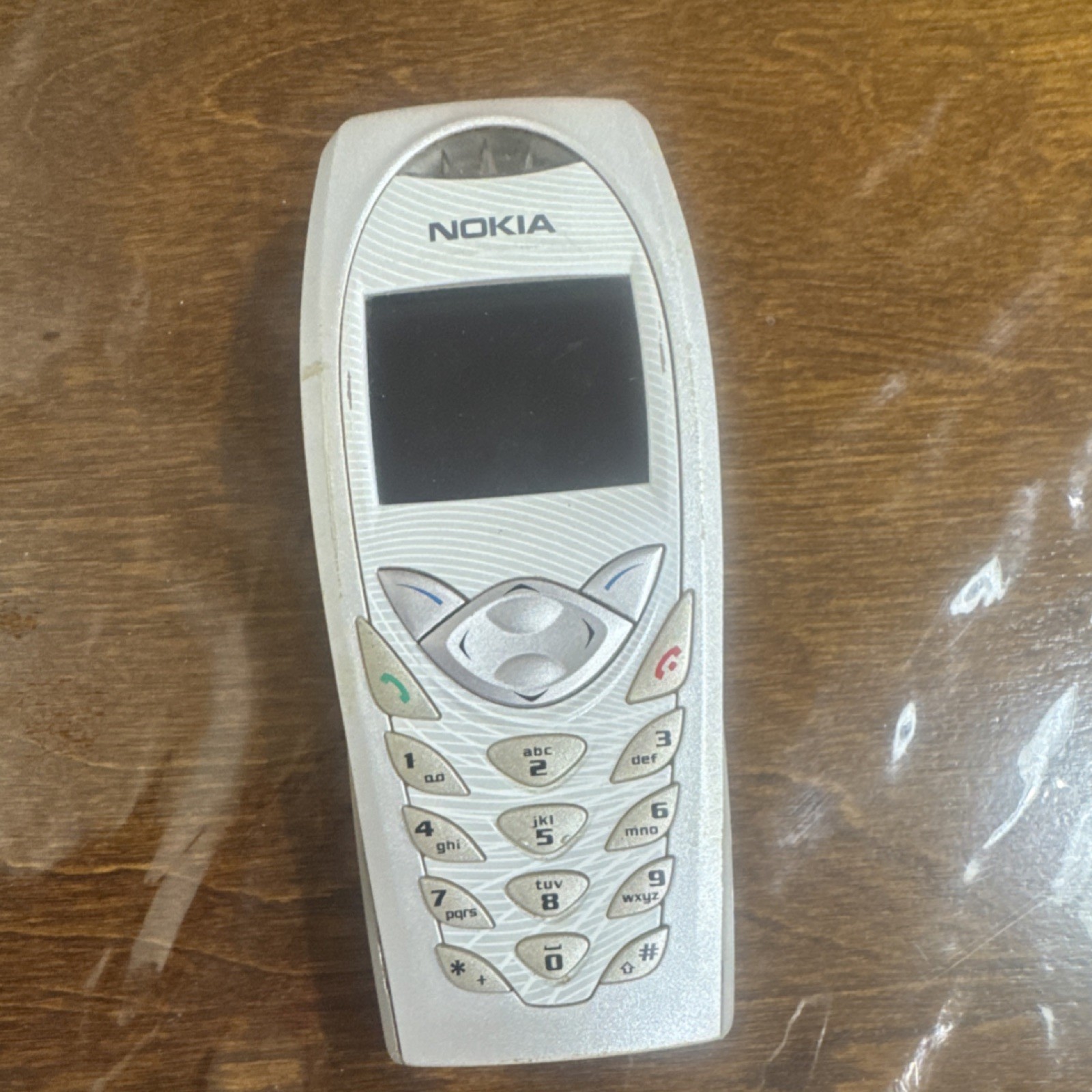 Nokia 3588 Bar Silver Vintage Cell Phone Model 3588