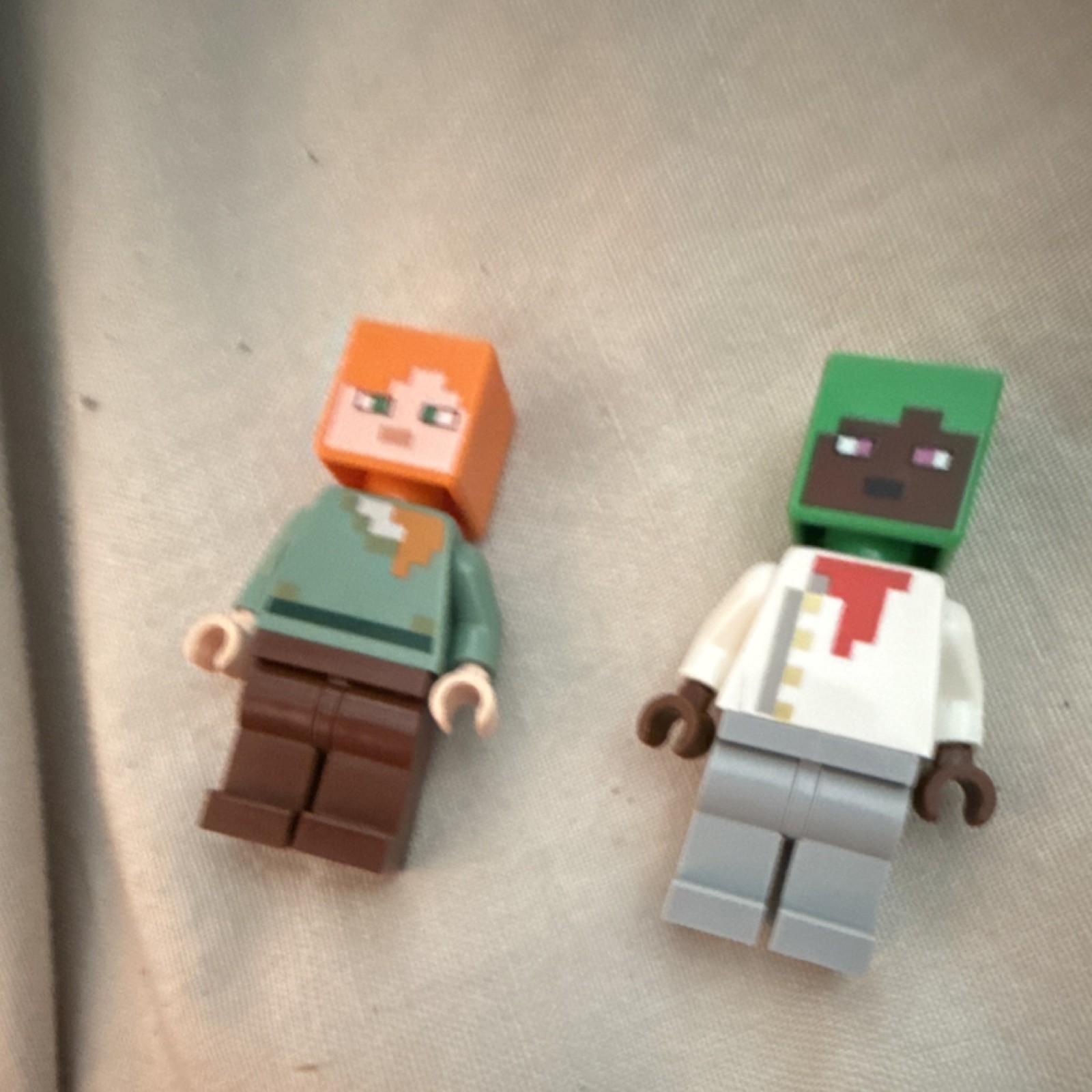 LEGO Minecraft Alex Creeper Minifigures Set of 2 Plastic Gaming Character