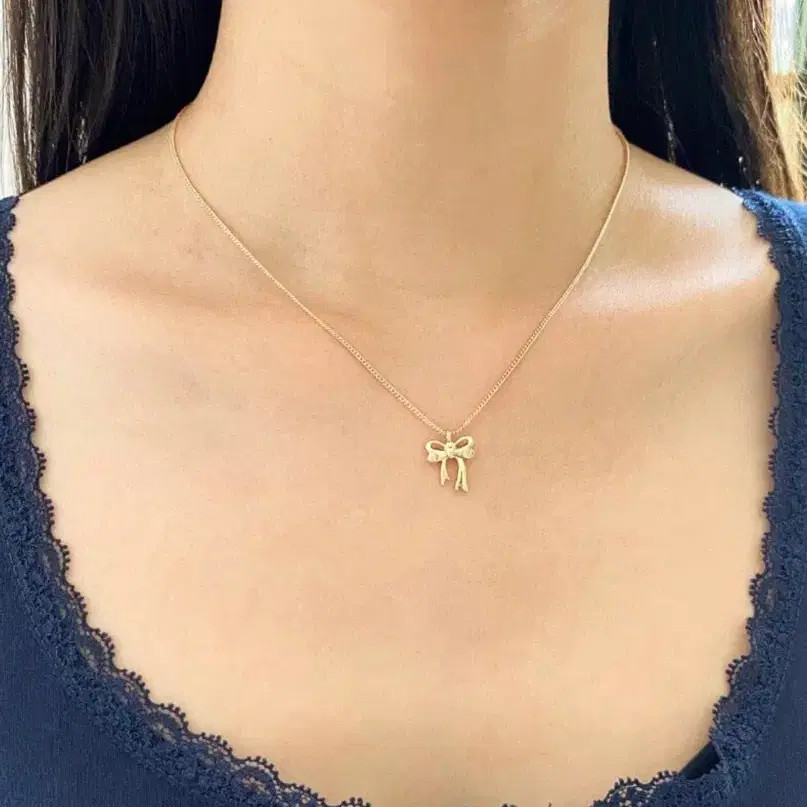 Brandy Melville Ribbon Necklace Gold Tone Fashion Jewelry
