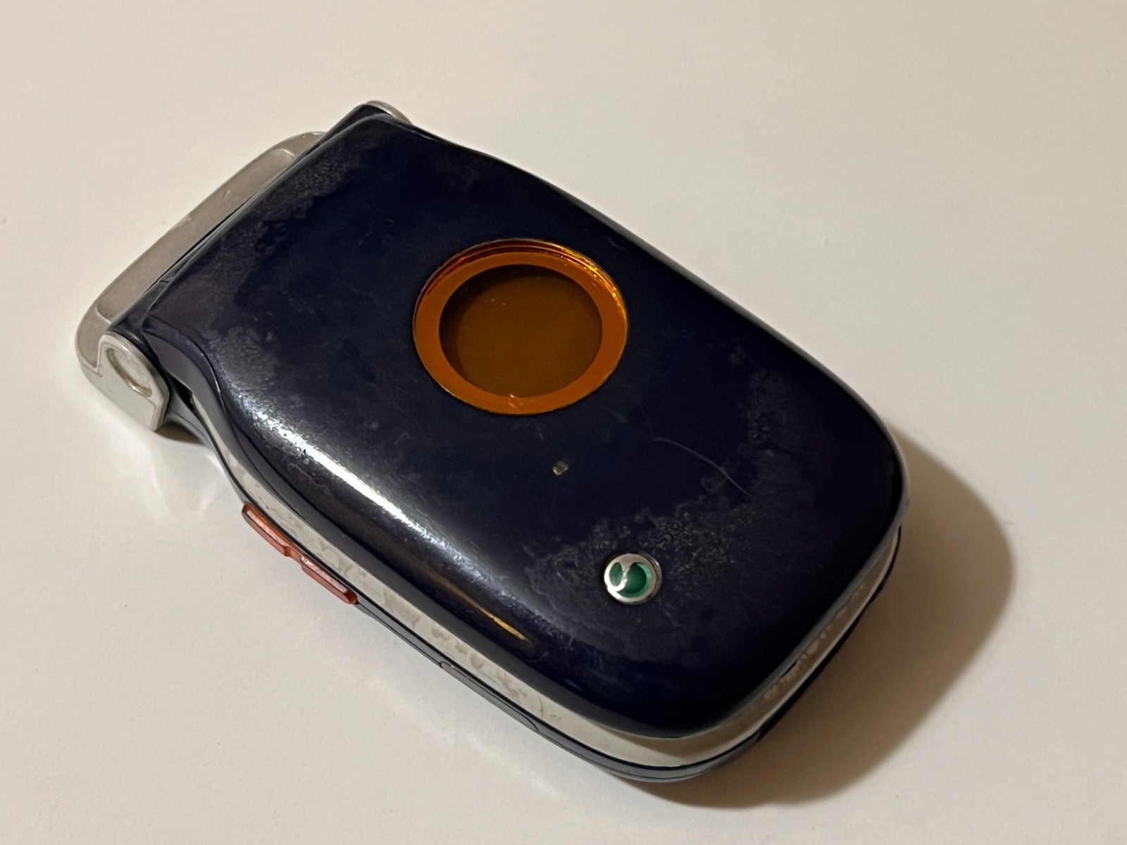 Sony Ericsson z200 Blue color Vintage Cell phone Untested