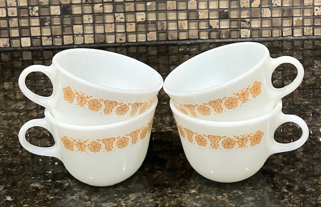 VTG  4 Pyrex Corning Ware Tea Coffee Cup Butterfly Gold C Handle Milk Glass