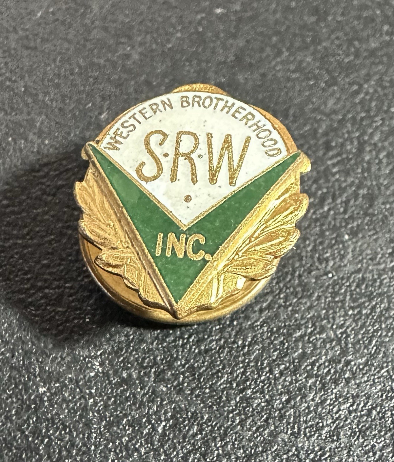L4 Vintage Western Brotherhood Inc. pin badge  Made By Robbins Company Mass.