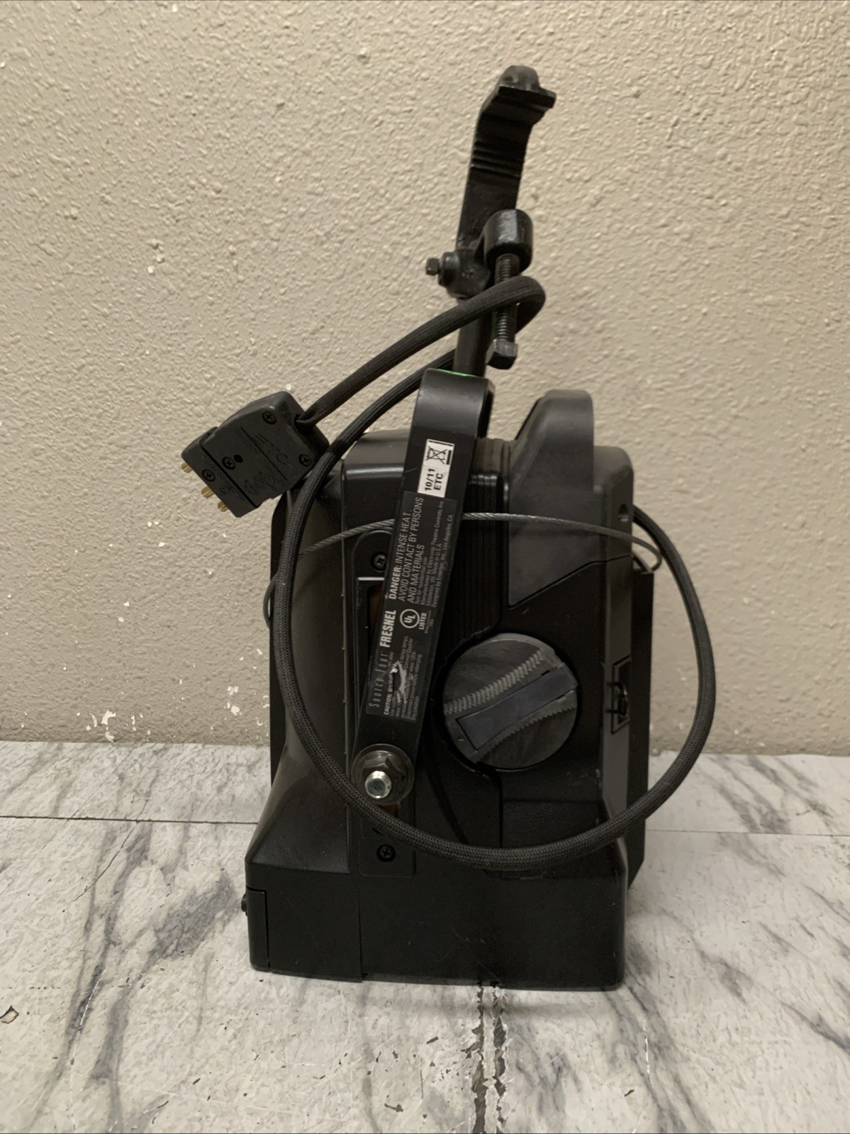 ETC Source Four Fresnel Zoom To Focus w/ Lamp, Stage Light  Model MPX