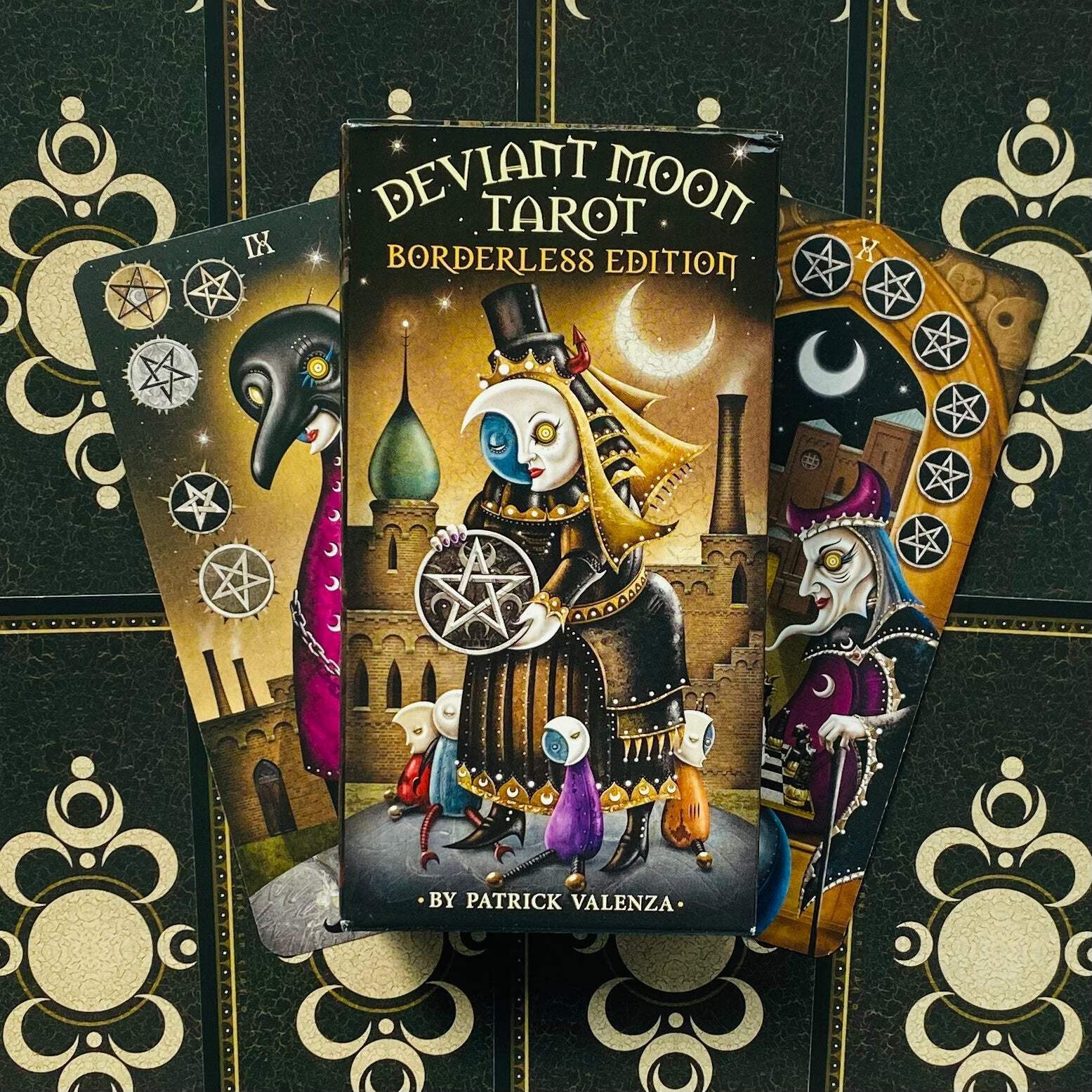 Deviant Moon Borderless Edition Tarot Cards P. Valenza US Games Systems BDM78