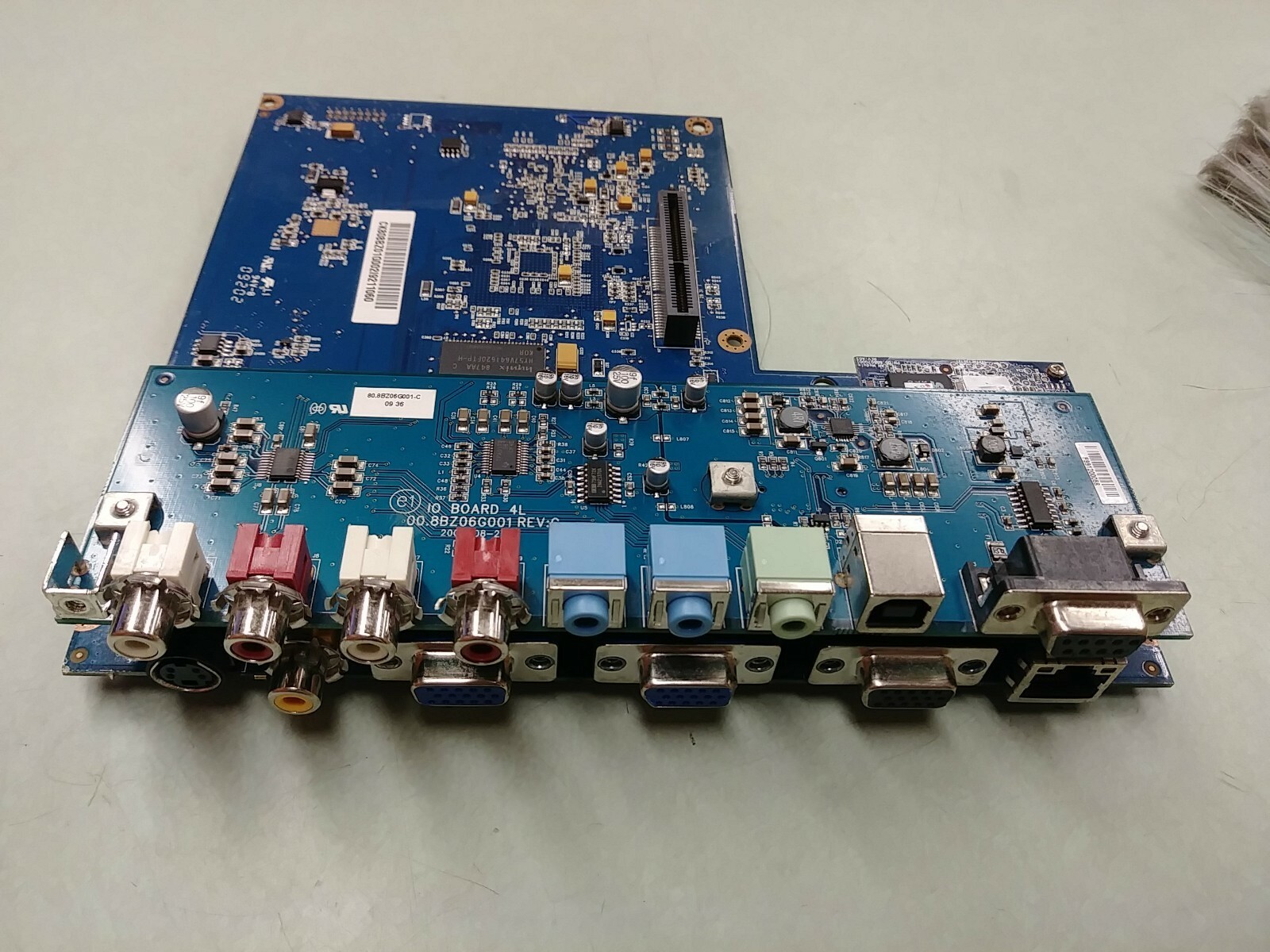 SMART Beamer SBP-20W UF55w Mainboard 00.8BZ01G002  BOARD 4L  00.8BZ06G001