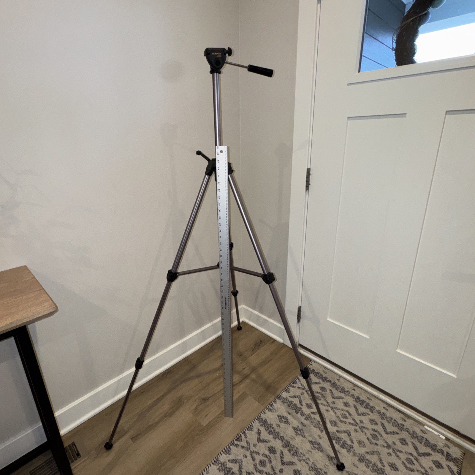 PROMASTER 6100 Adjustable Tripod