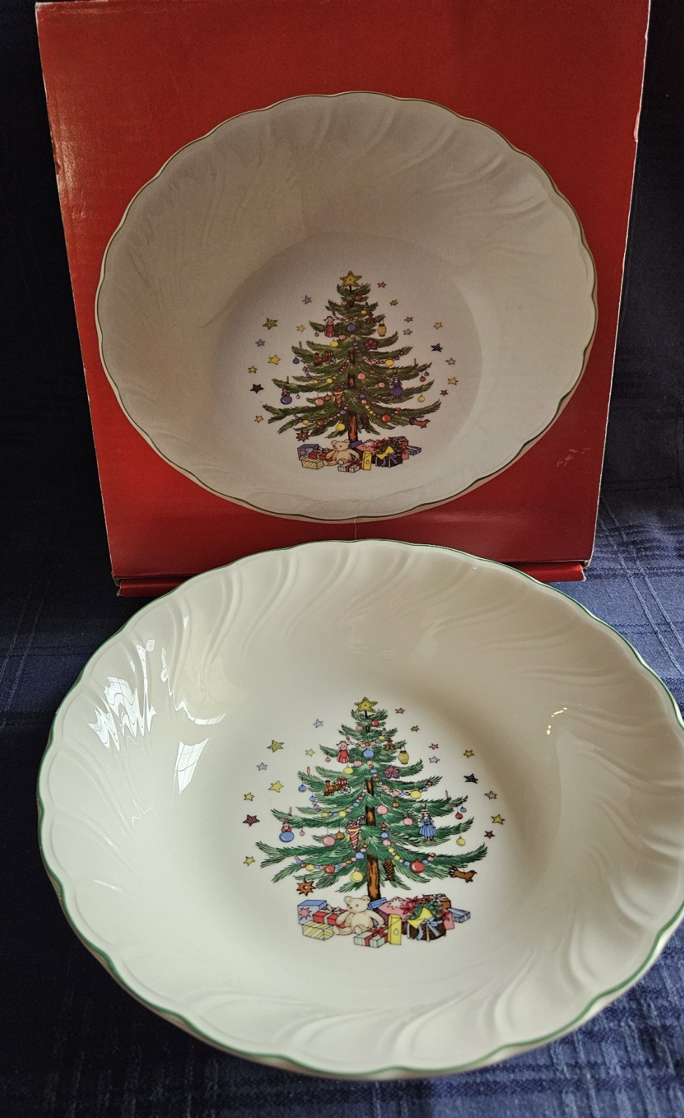 Happy Holidays Nikko Vegetable Bowl Christmas Tree 9-1/2" in Box