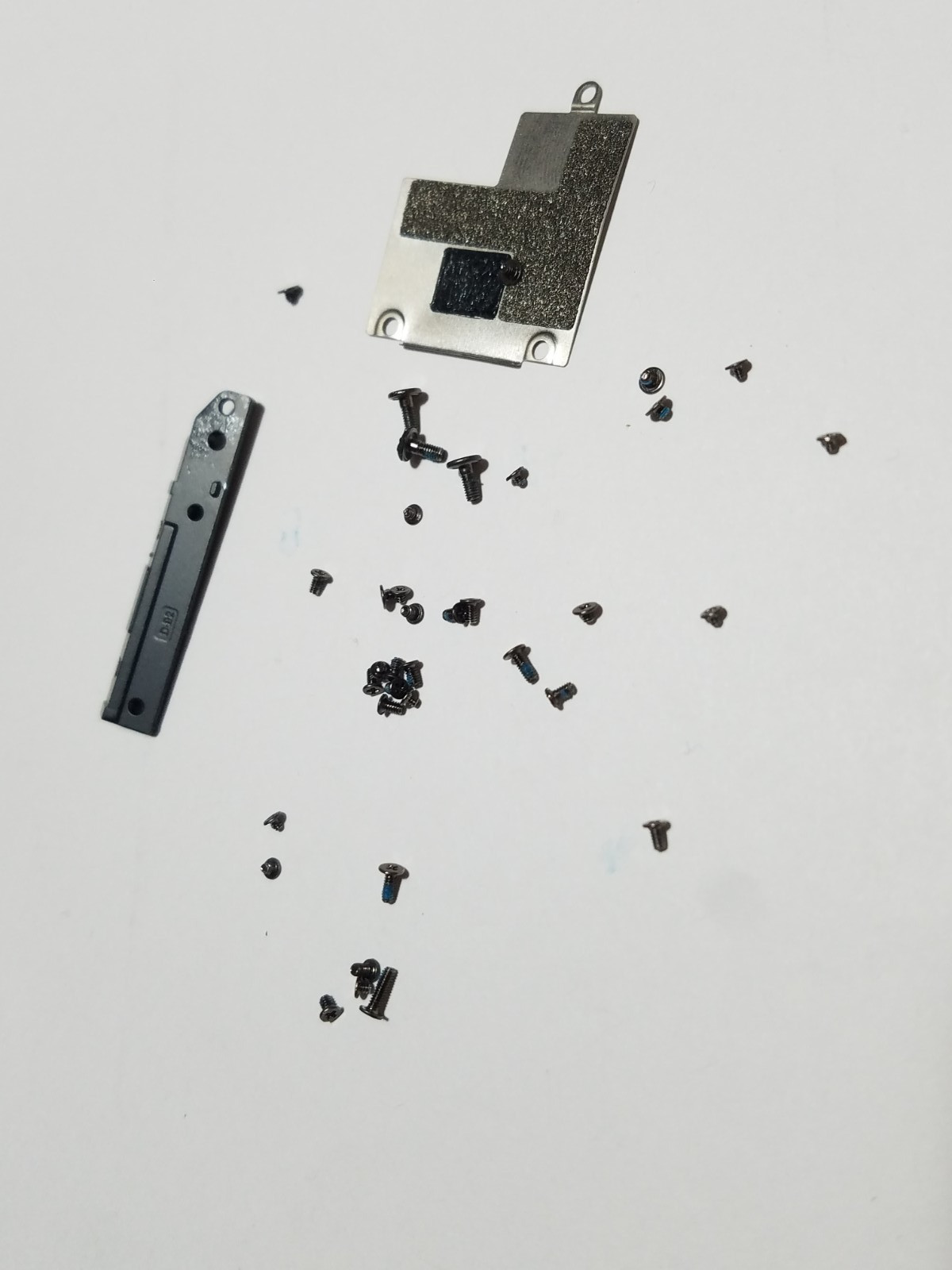 Complete Screws Plates Nuts Bolts Replacement Part For Apple iPAD 5TH Gen A1823