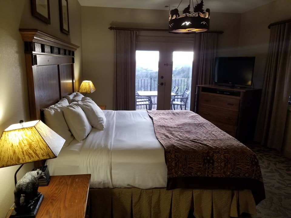 MARCH 30-APR 3rd(5Days/4n)Spring Break Big Cedar Wilderness 1BR Lodge sleeps up4