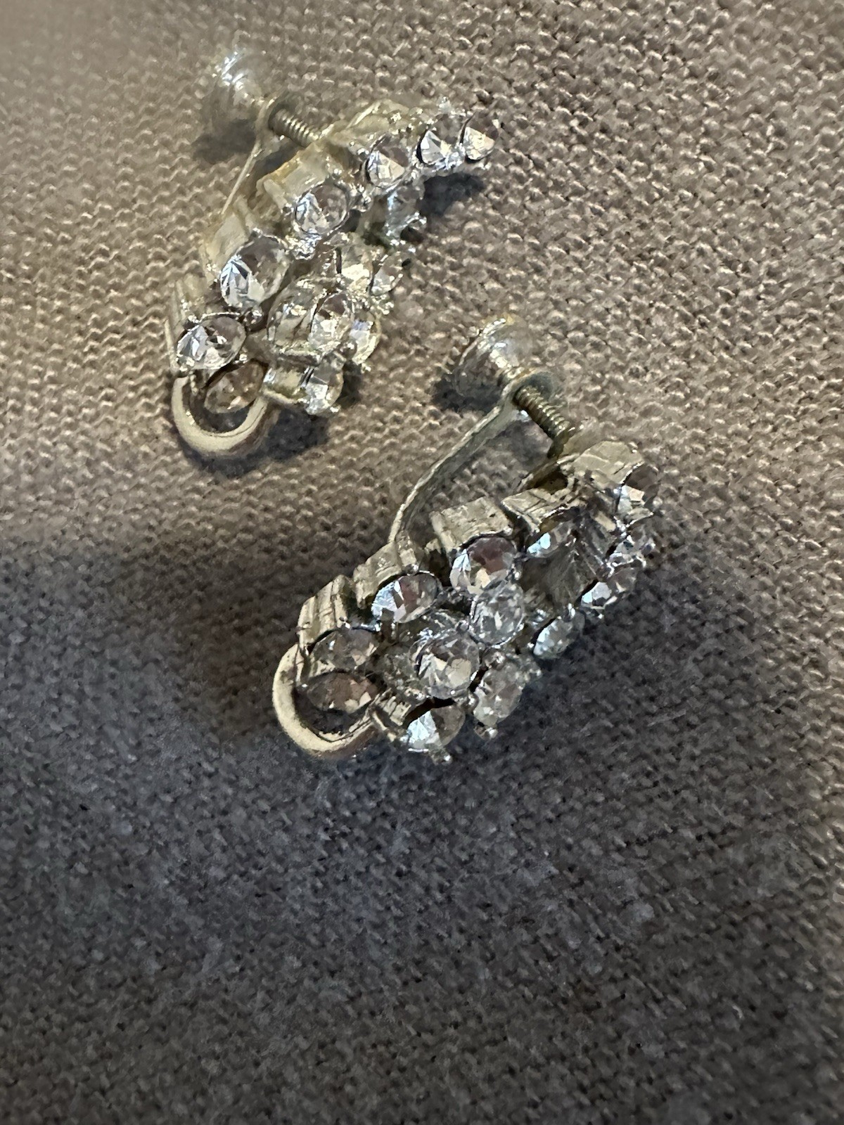 Unbranded Vintage Clip On Earrings