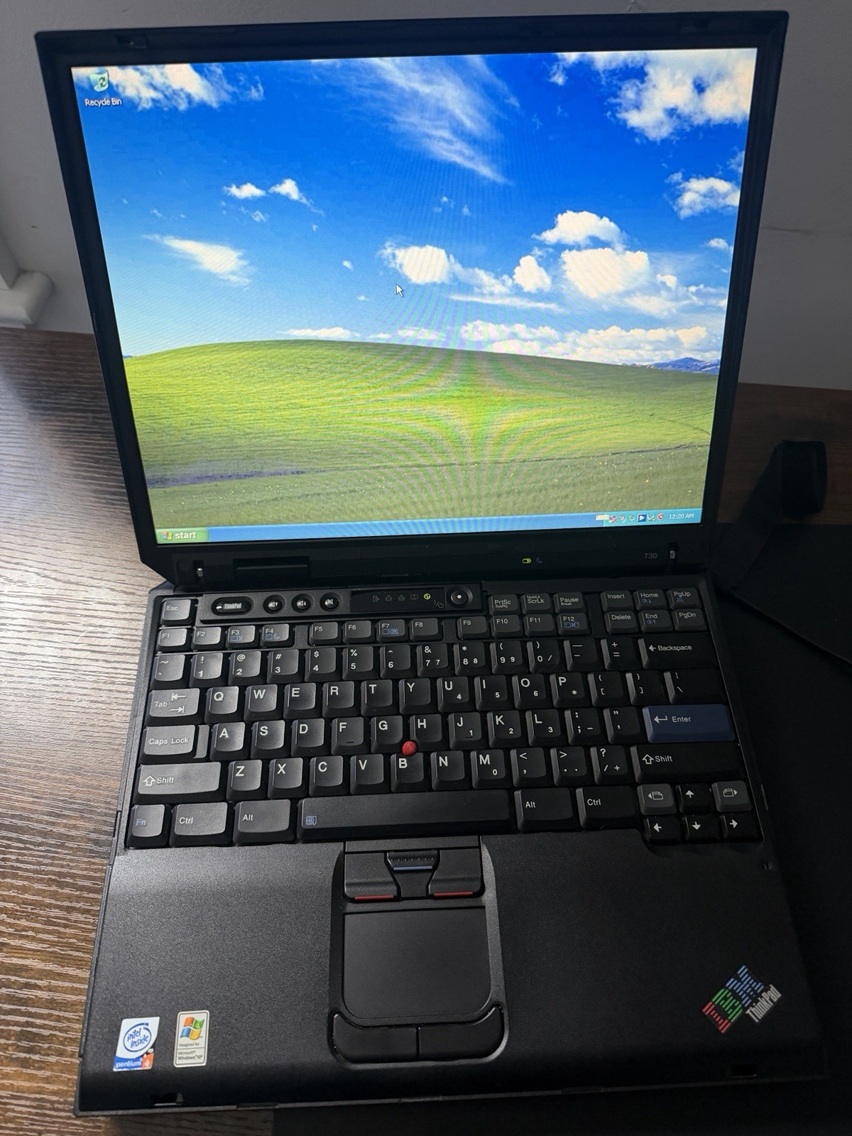 Great Vintage IBM ThinkPad T30 Intel Pentium 4 1.8Ghz 512MB RAM 80GB HDD DVD-RW