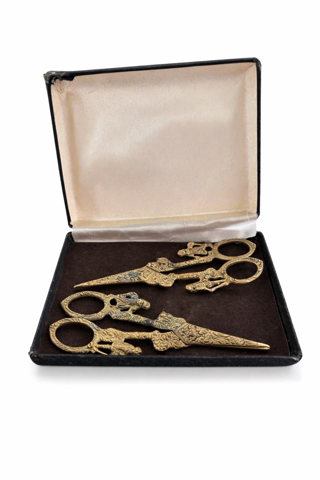Vintage Figural Brass Embroidery Scissors w Case Victorian Couple Bent Tips 