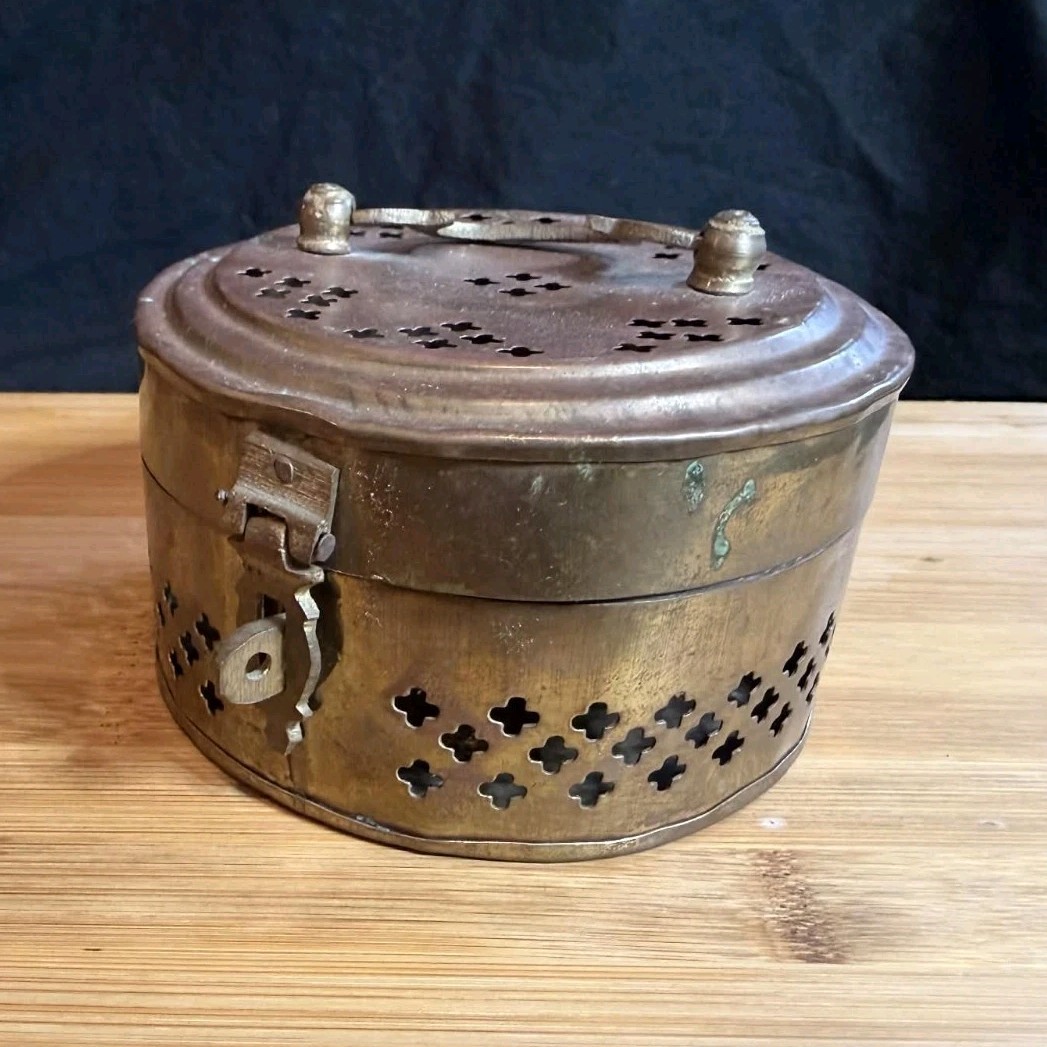 Vintage Pierced Brass Cricket Box Round Potpourri Trinket Container India Latch