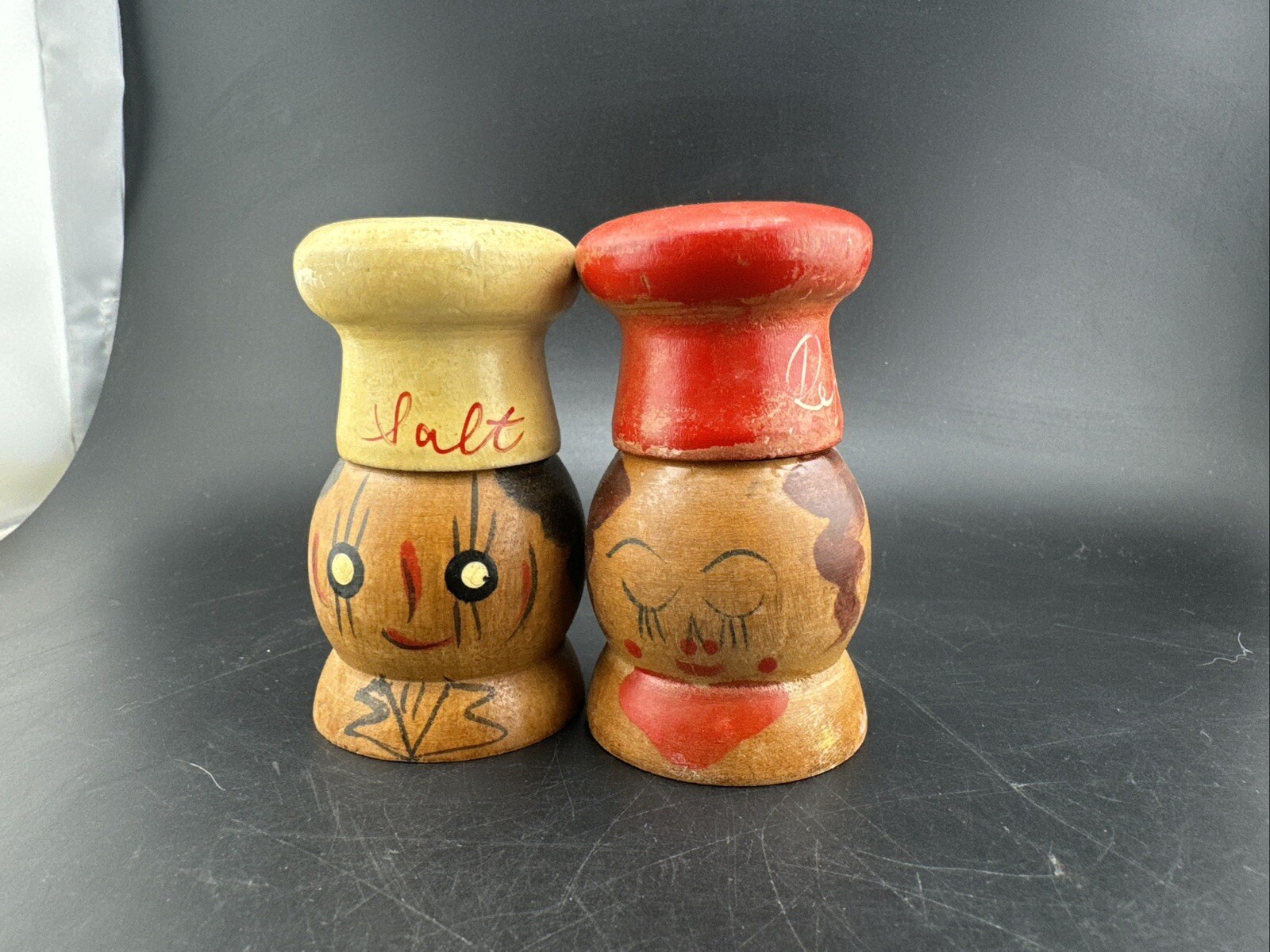 Vintage Japan Wood Chef man and woman Salt & Pepper Shakers 2"📦
